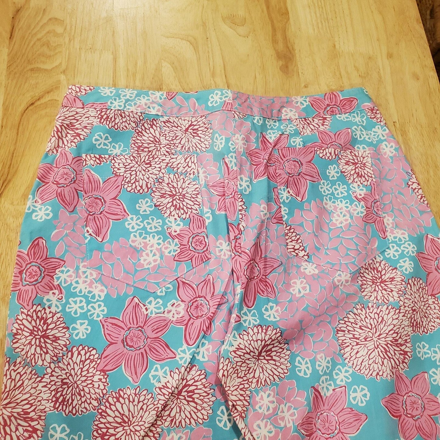 Lilly Pulitzer Pink & Blue Floral Print Woman's Size 6 Pants 32" Waist