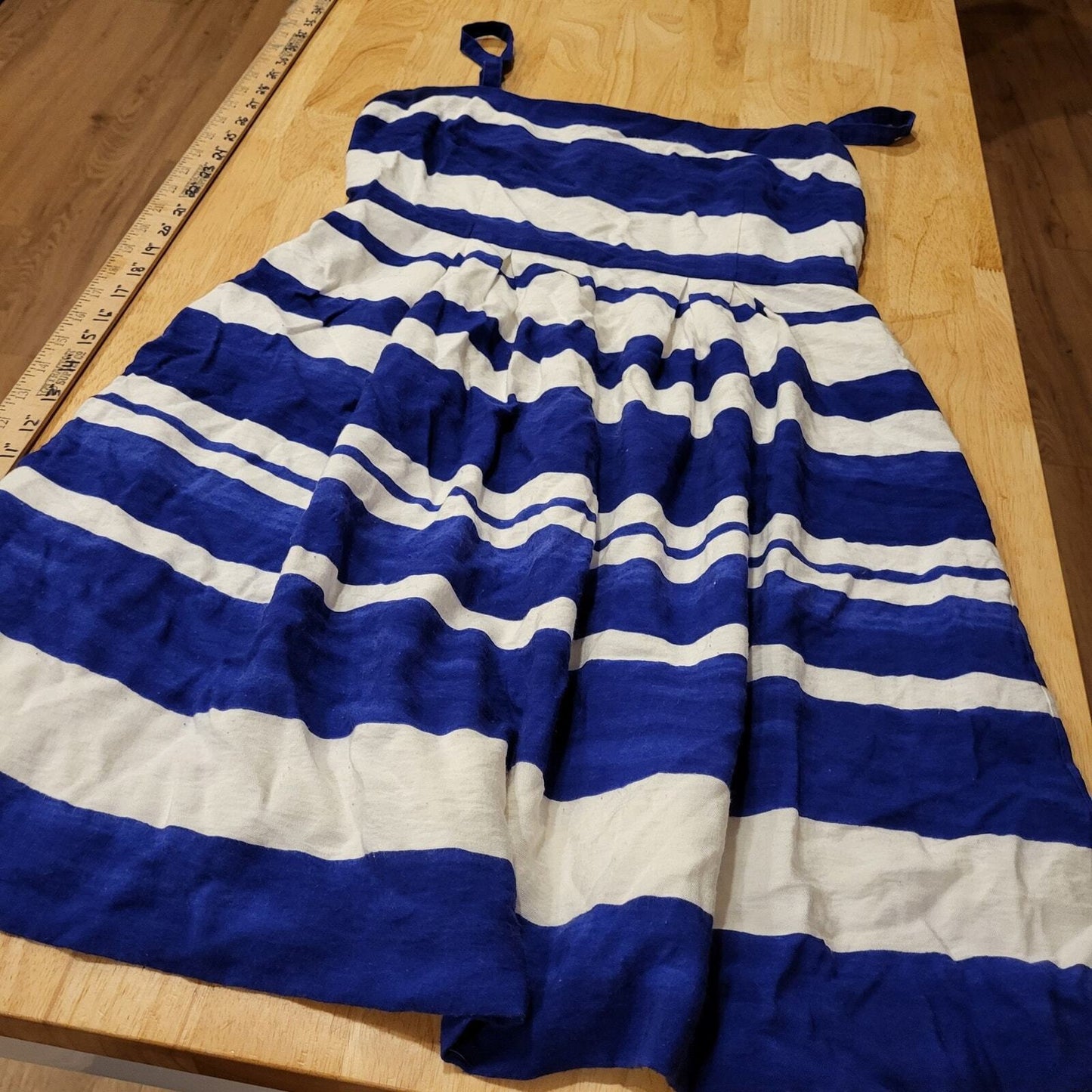Ann Taylor Loft Blue & White Size Six Strappy Knee Dress 16" P2P 14" Waist