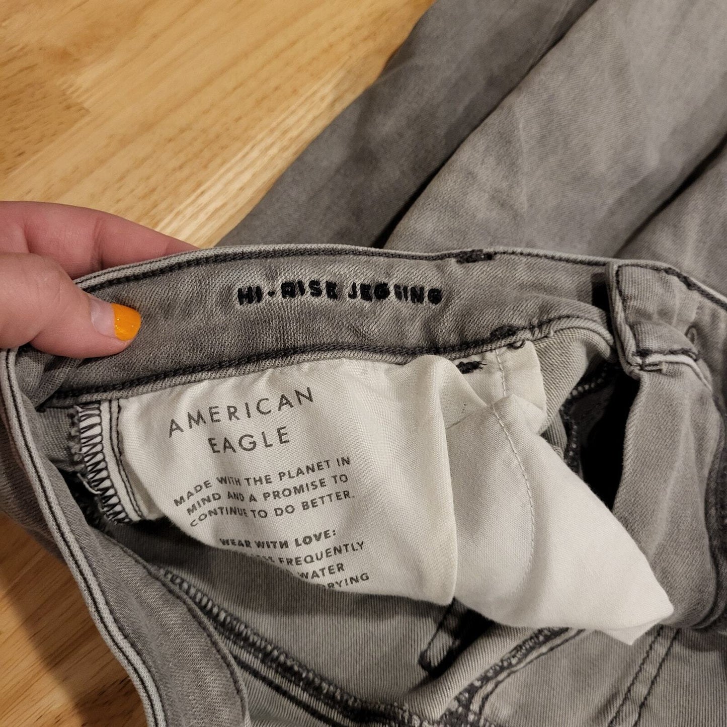 American Eagle Gray High Rise Jeggings 12 Long Distressed 41" Long 