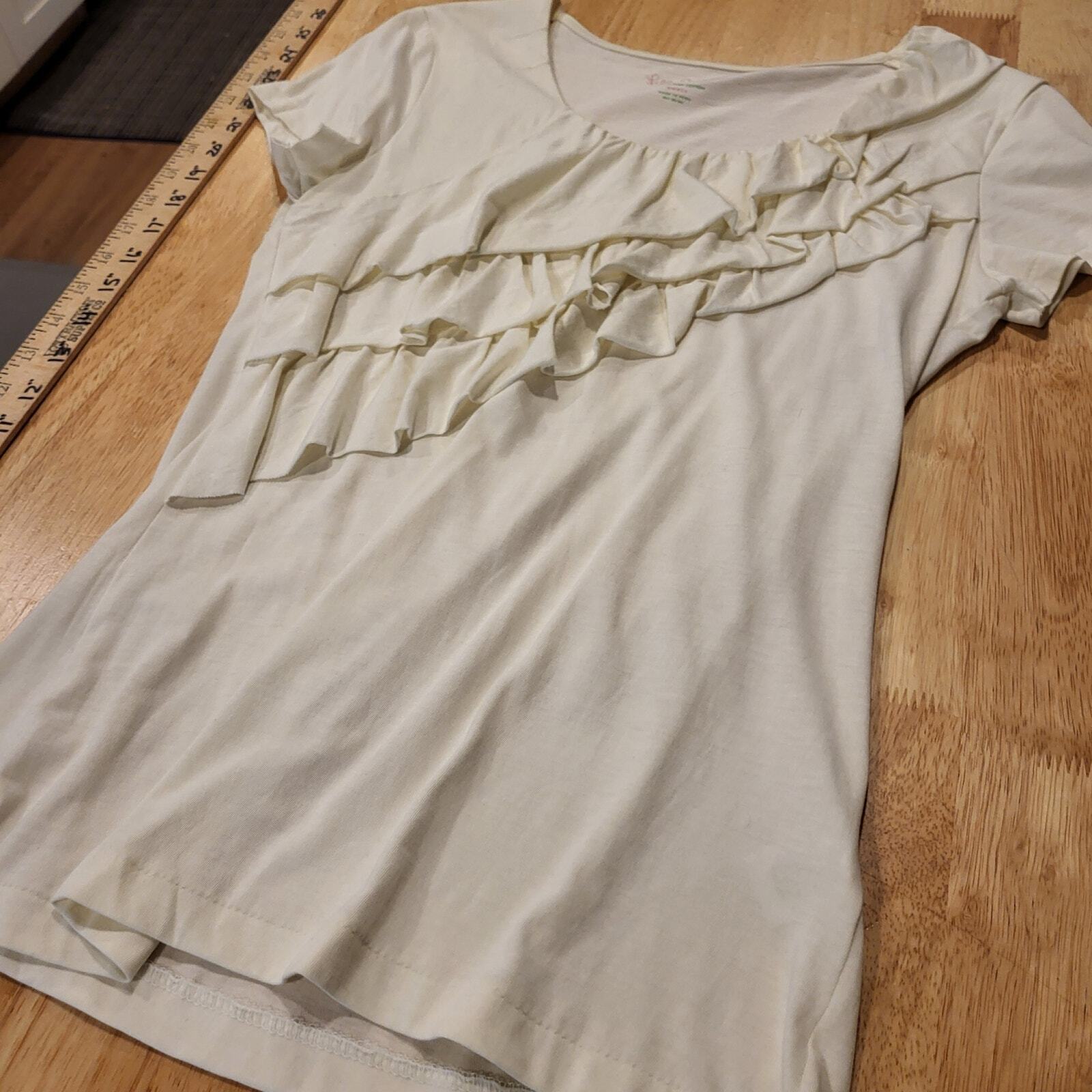 Lilly Pulitzer Cream ruffle front detail 100% cotton t-shirts small
