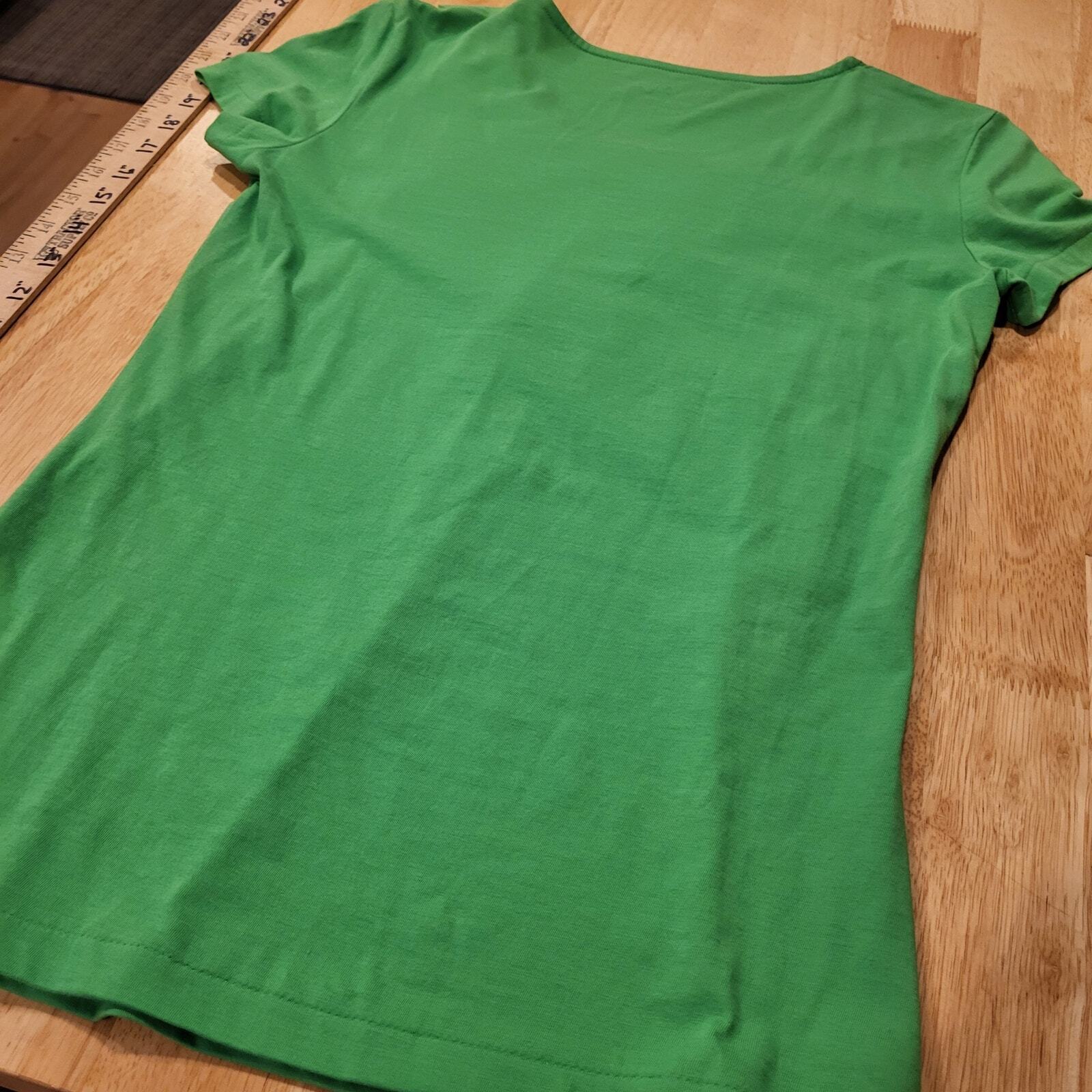 Lilly Pulitzer green gather sleeve small 15-in pit to pit 100% cotton t-shirt