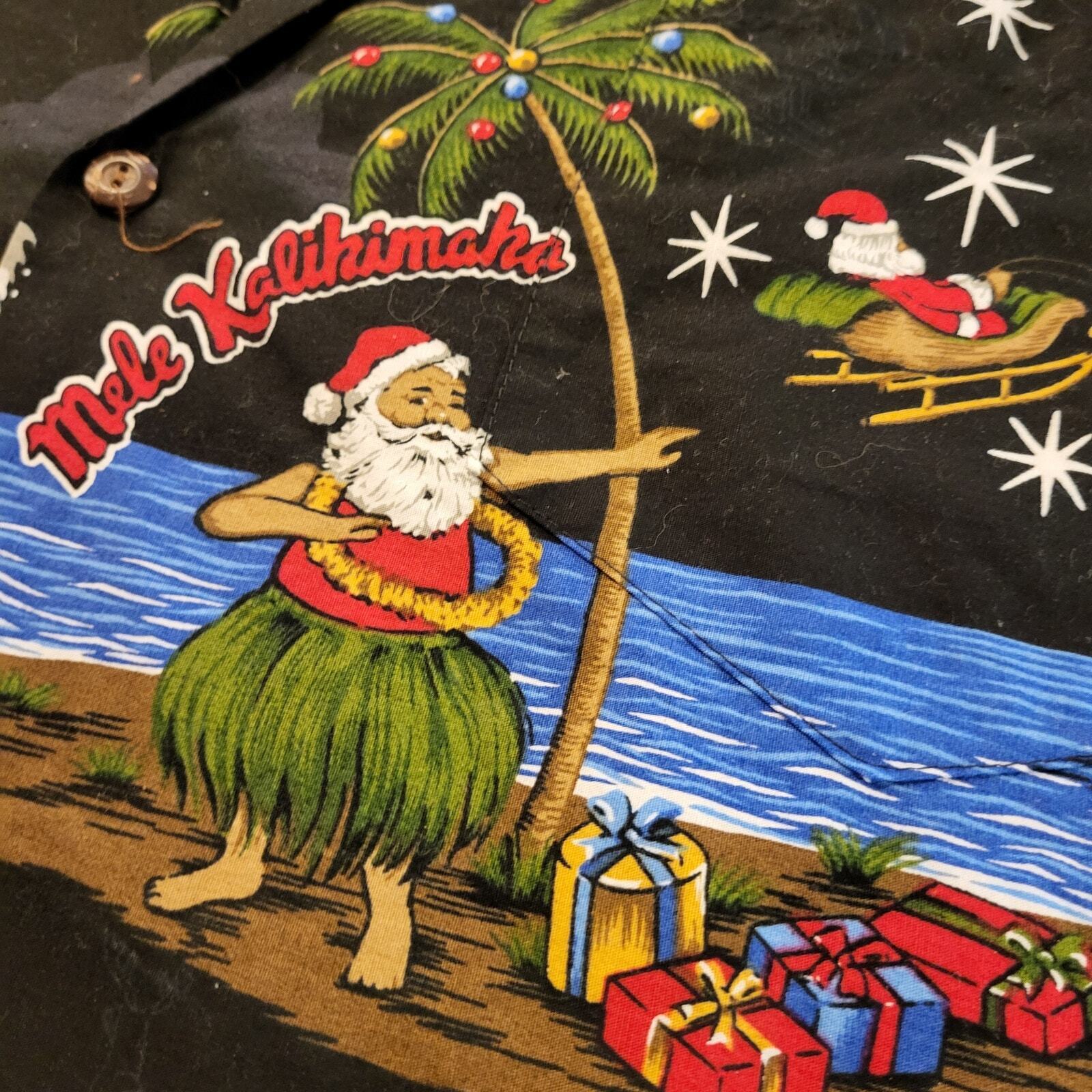 Pacific Legend Made in Hawaii Usa Christmas Santa Short Sleeve Button Down