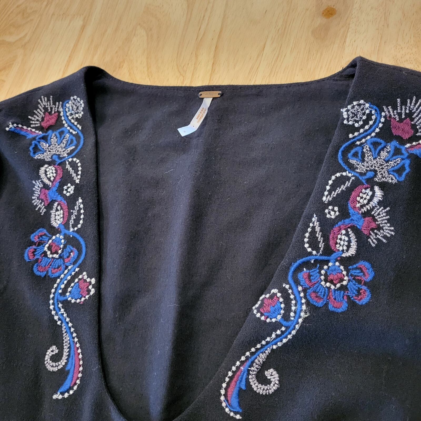 Free People Black Embroidered Knit Scoop Neck Mini Dress Long Sleeve Zip size 6