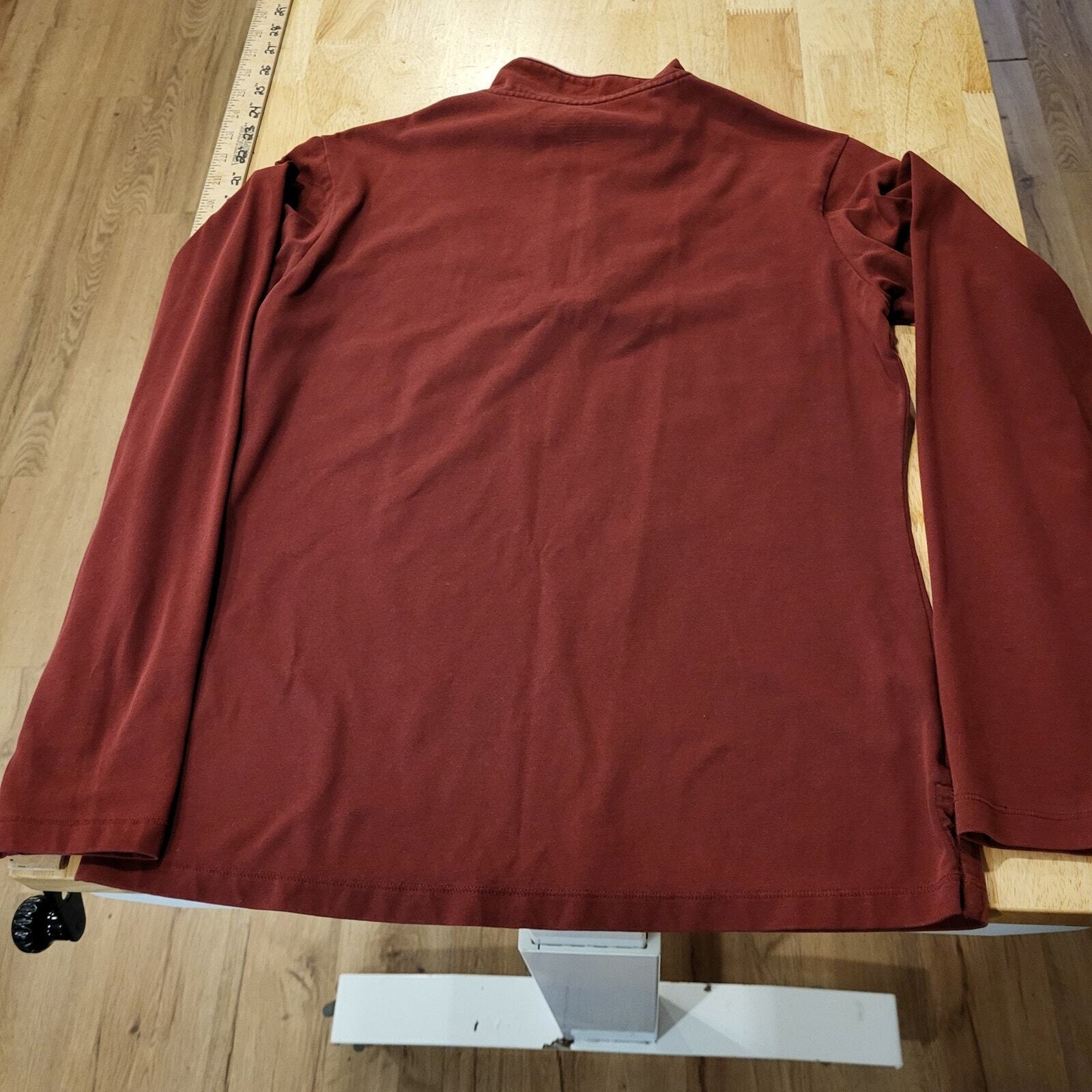 Patagonia burgundy quarter zip long sleeve mock neck medium cotton blend shirt M