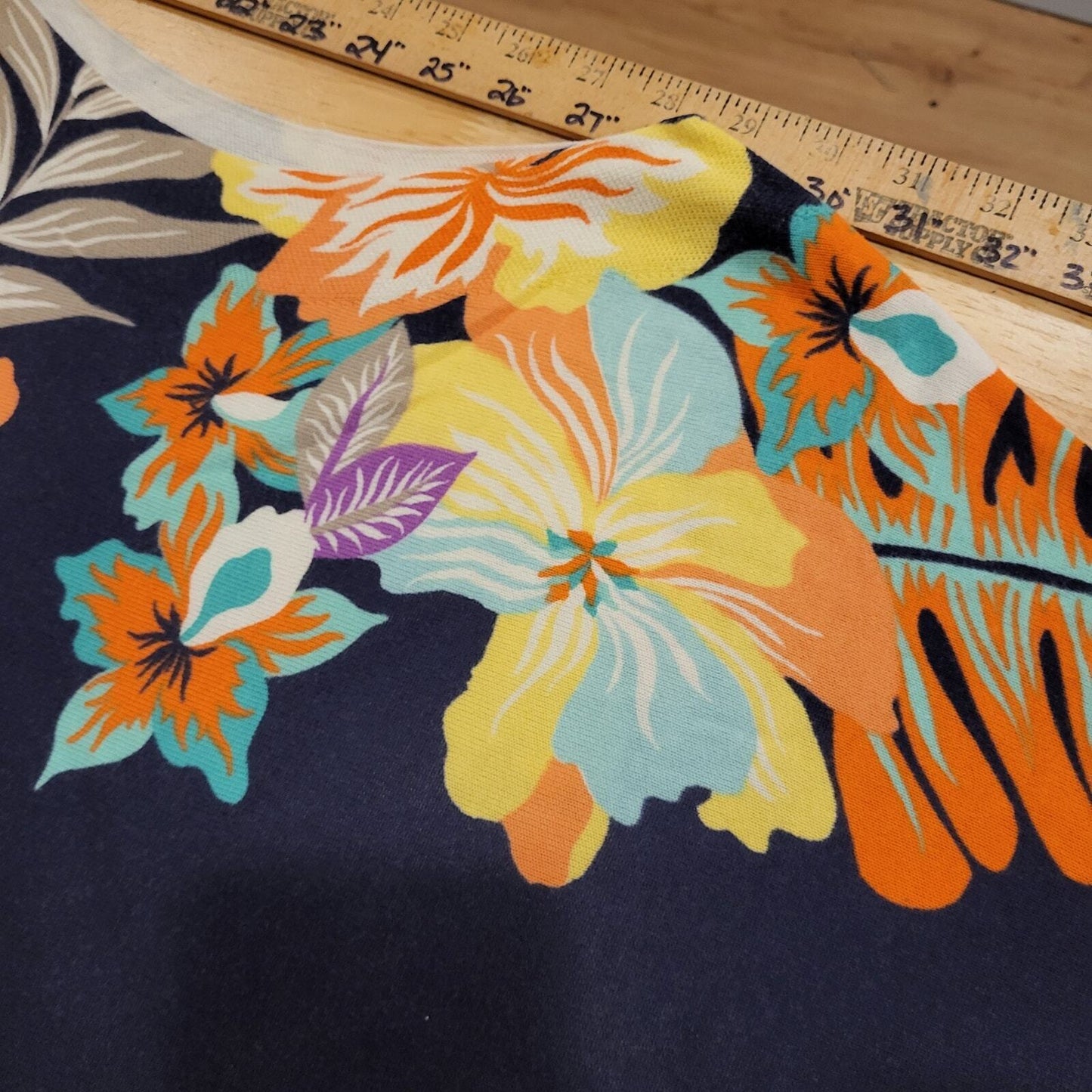 Talbots extra large 60% cotton 40% rayon Floral sweater knit Floral blue 23" P2P