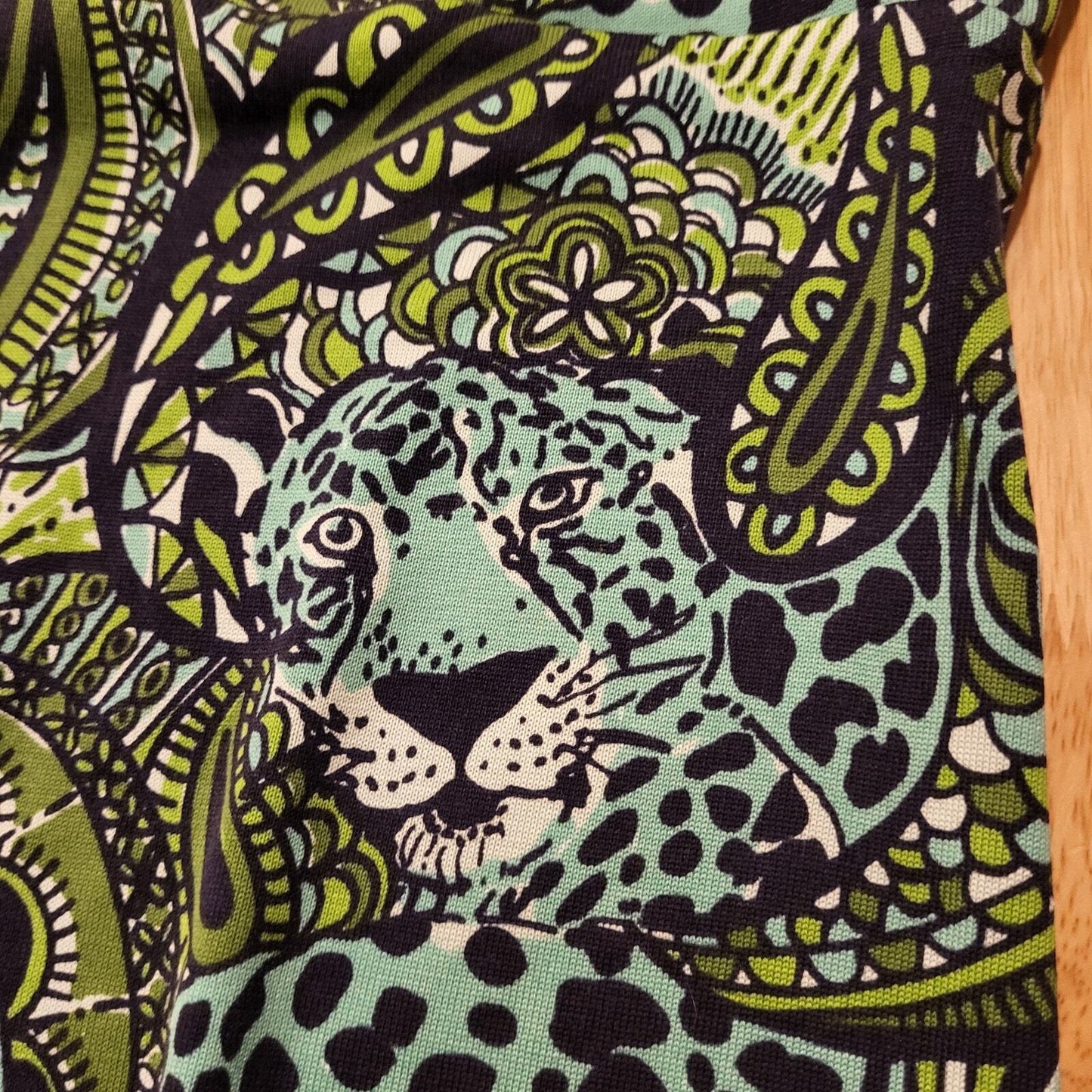 Lilly Pulitzer Blue Leopard Paisley Print V-Neck T-Shirt Jersey Button xs