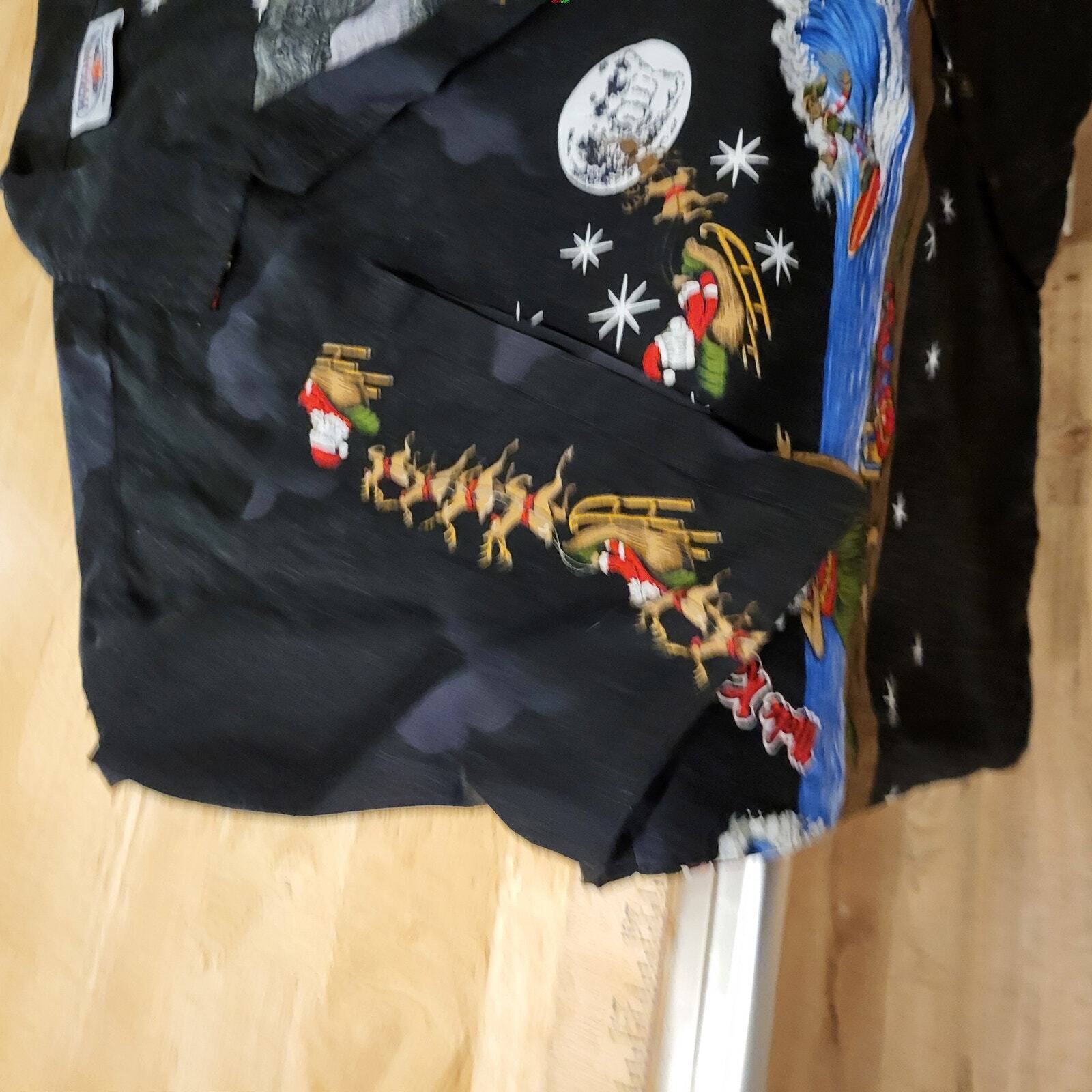 Pacific Legend Made in Hawaii Usa Christmas Santa Short Sleeve Button Down