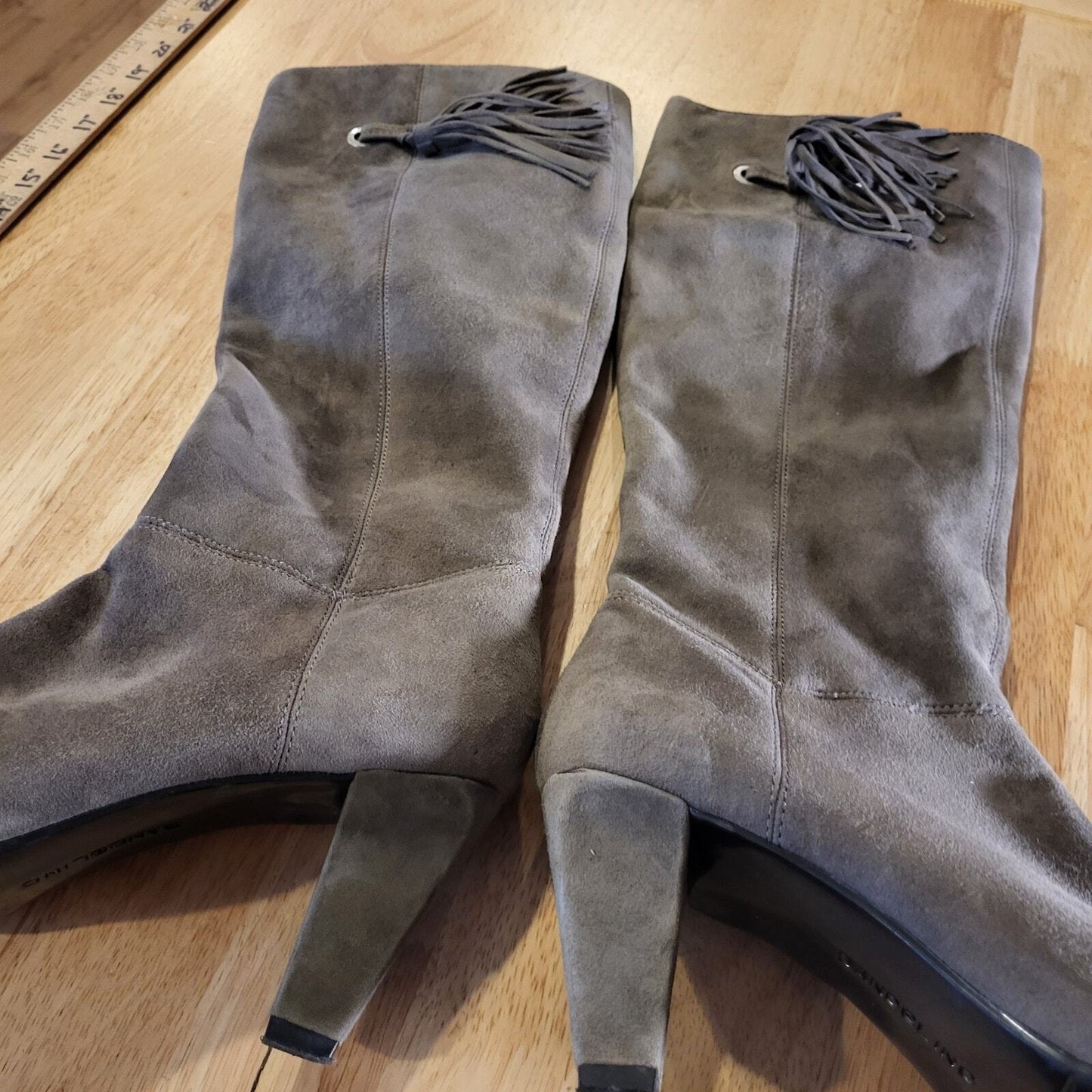 Bandalino Gray Suede Leather Tassel Boots 2 in Heel Slip Resistant 9.5