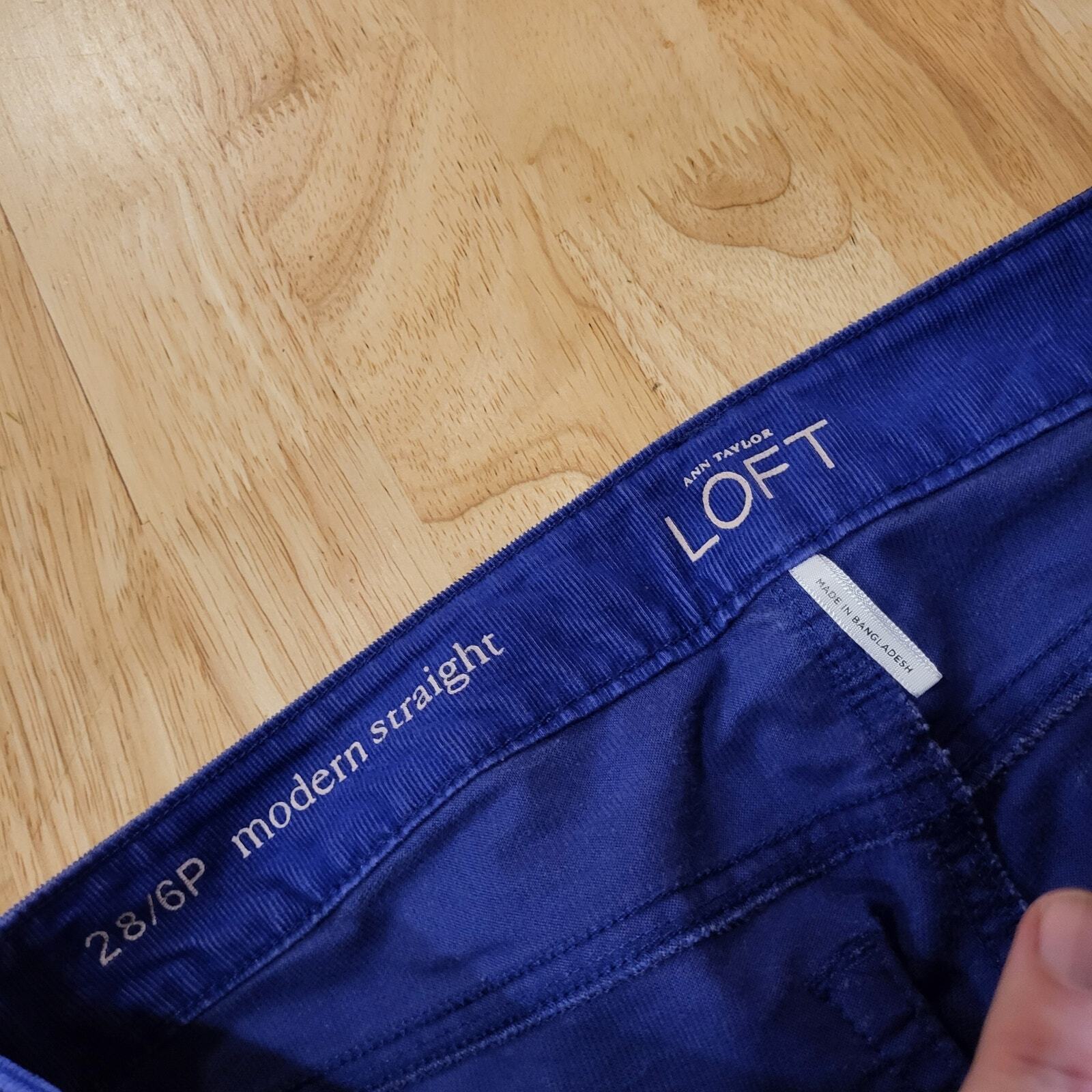 Ann Taylor Loft 28/6p modern straightBlue Corduroy 28" inseam 9"Rise 30" waist 