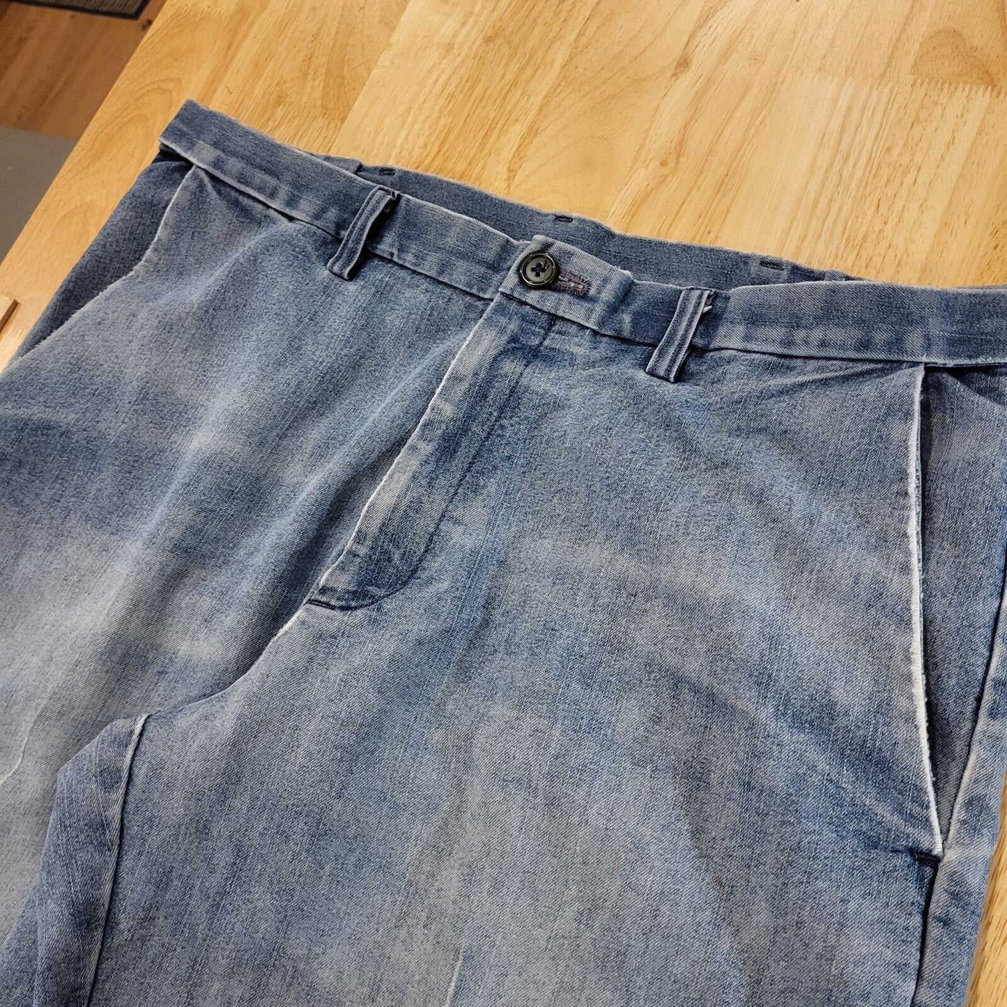 Perfectly Worn Haggar Classic Fit Comfort Waist Jeans 36X30 Cotton Blend