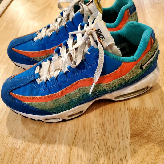 Nike Air Max 95 SE (DH2718-400) - "Running Club" Size 7.5 Green Blue Orange