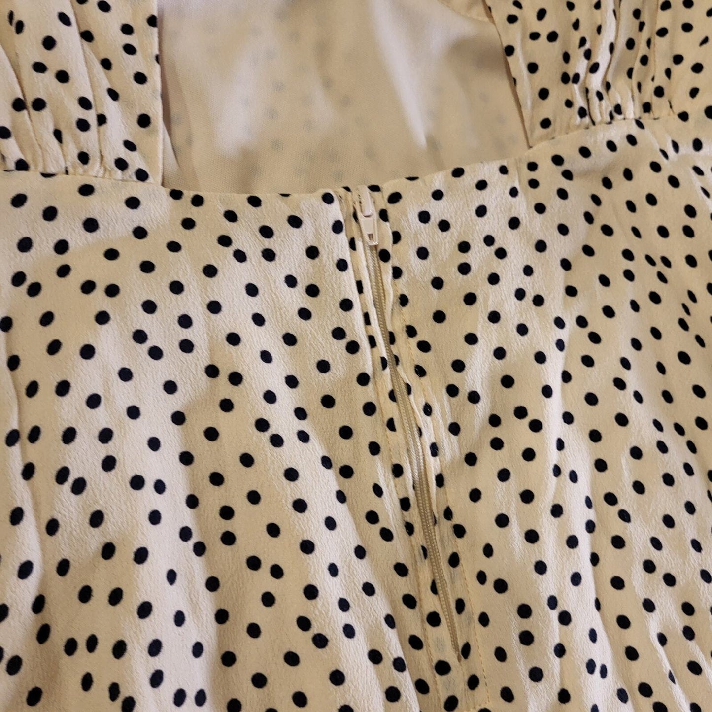 Flutter Sleeve Open Back Black & White Polka Dot Silk Rayon Blend XS 16" P2P