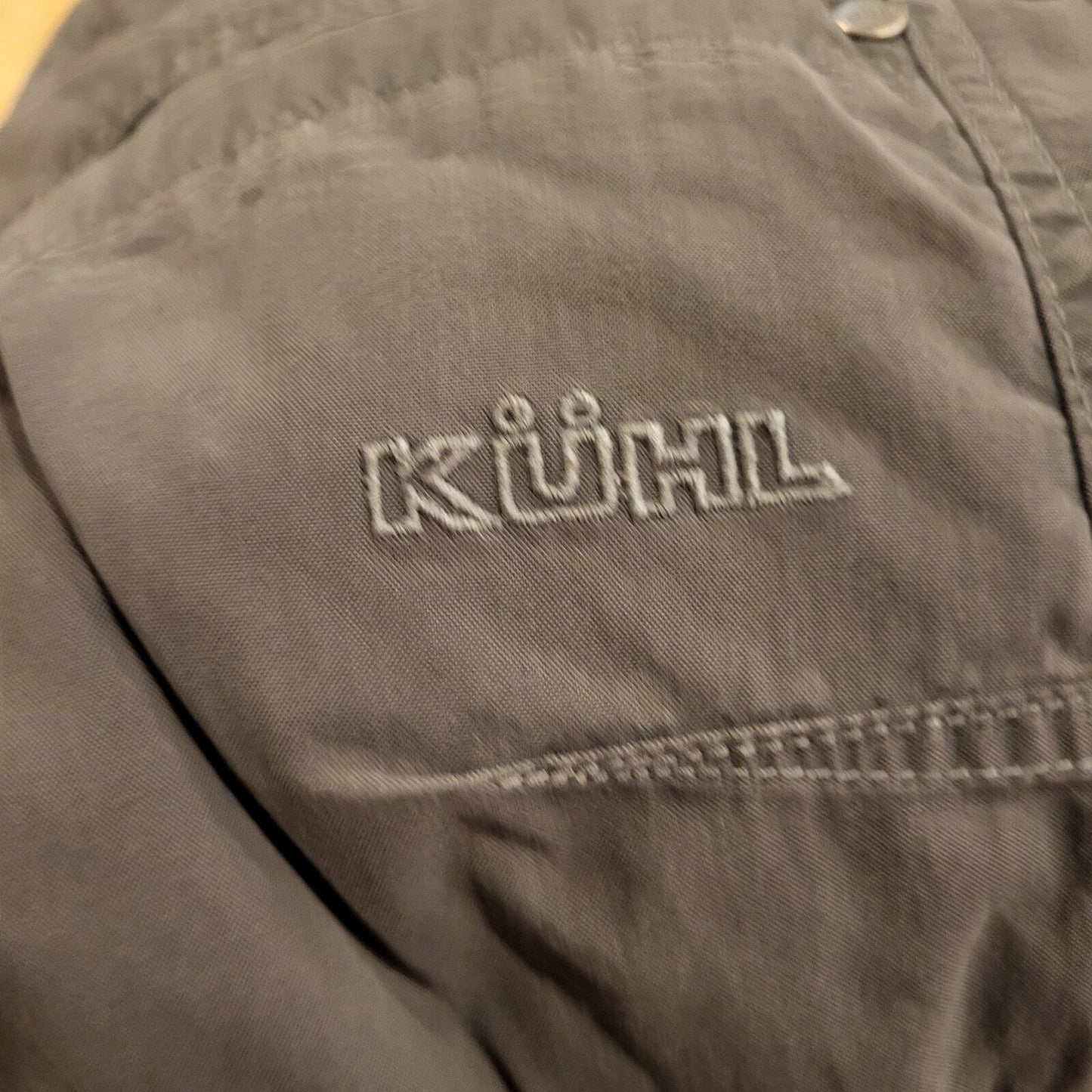 Kuhl Radikal Men's Charcoal Pants Pocket Knee Detail (Some Wear & Staining)