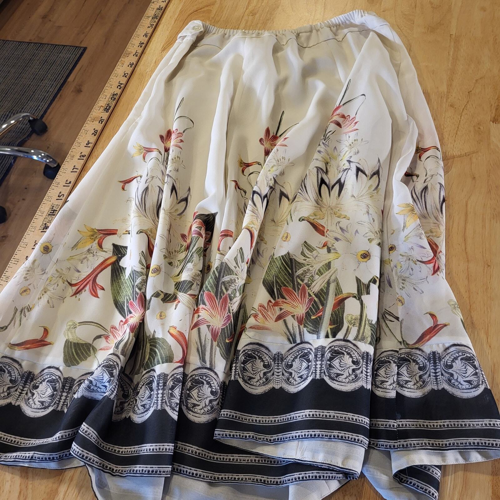 Soft Surroundings Floral Print Cream Circle Skirt Petite Small
