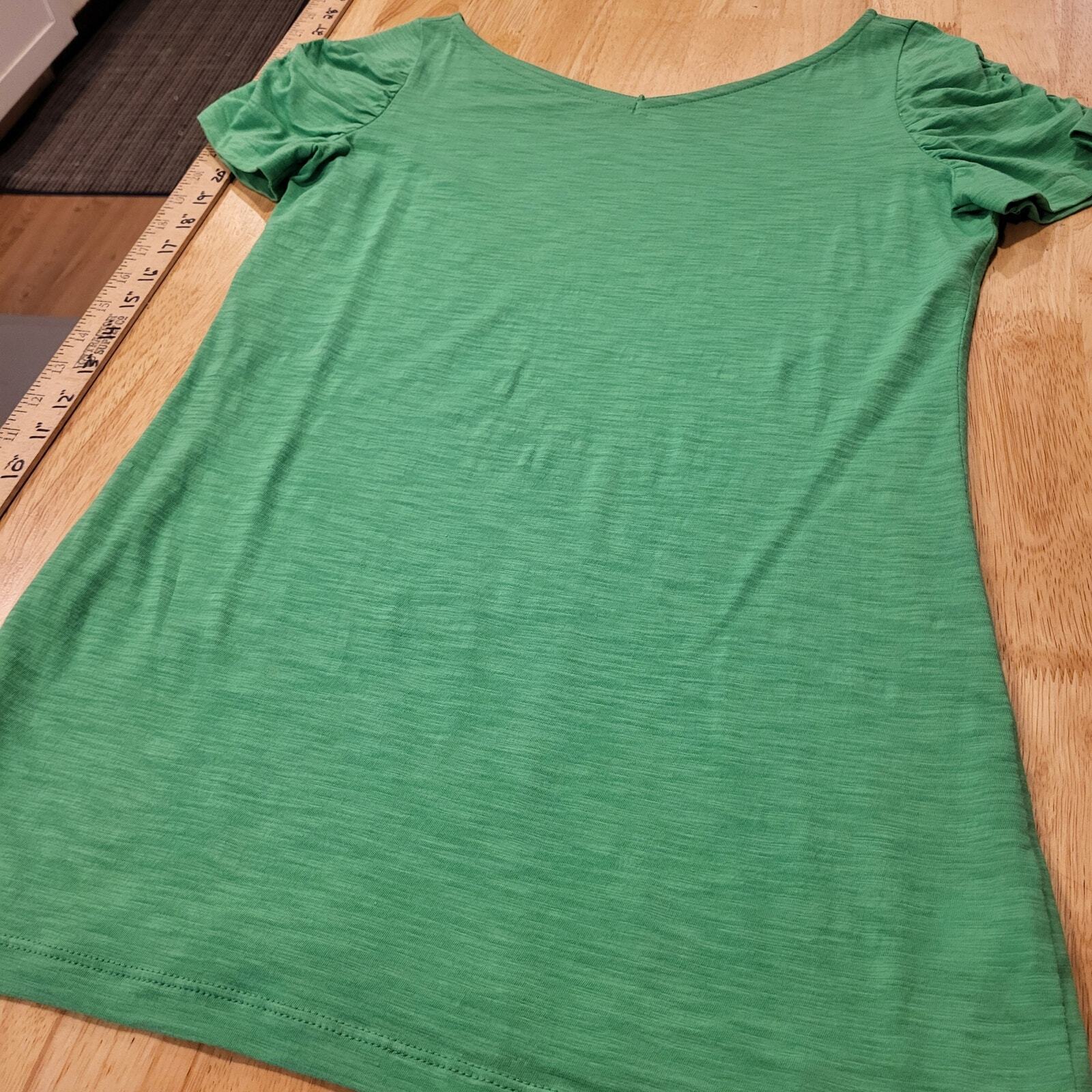 Lilly Pulitzer Green 100% Pima Cotton gathered Shoulder T-Shirt small