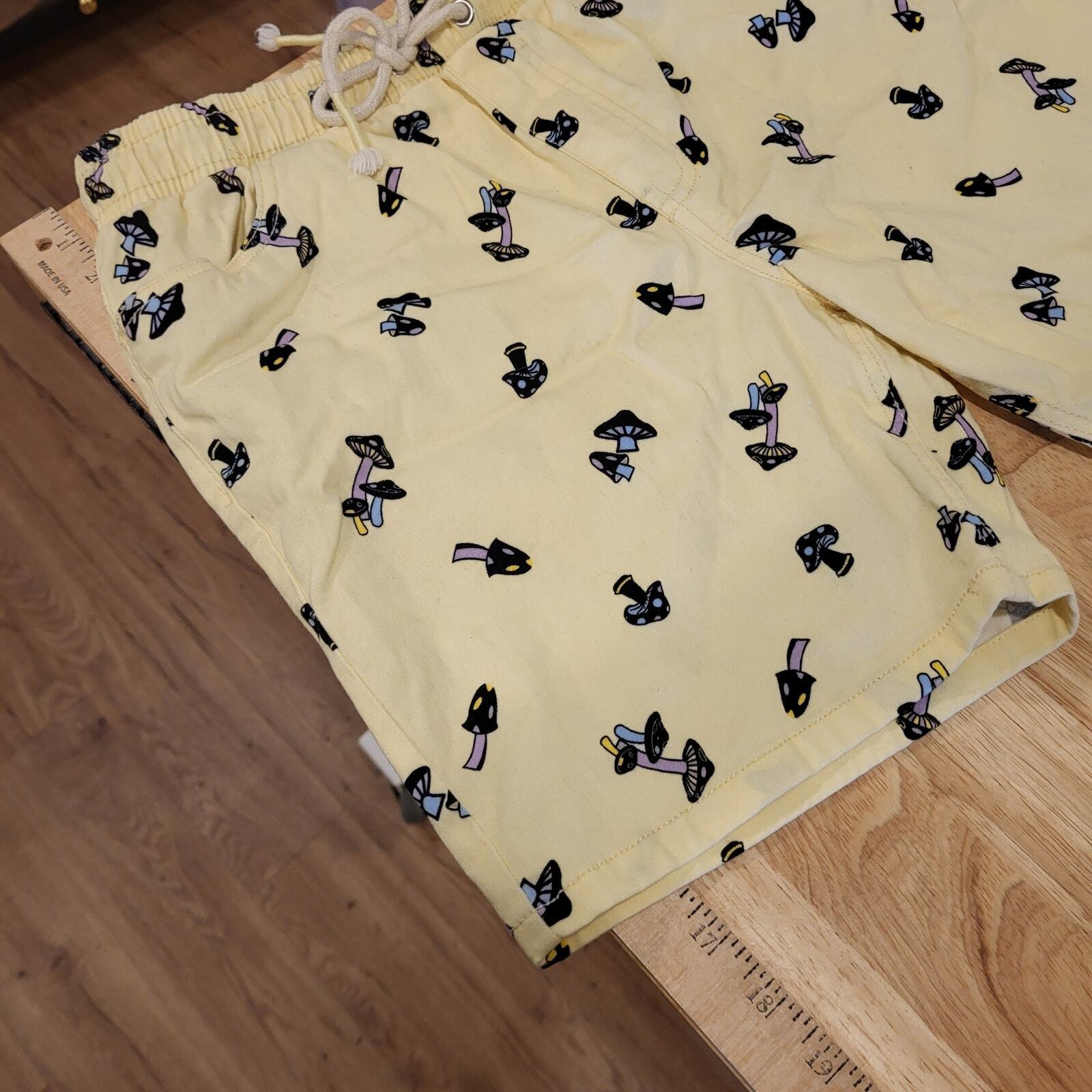 Yellow Cotton Mushroom Shorts 30" Elastic Waist Pockets Drawstring 16" Length