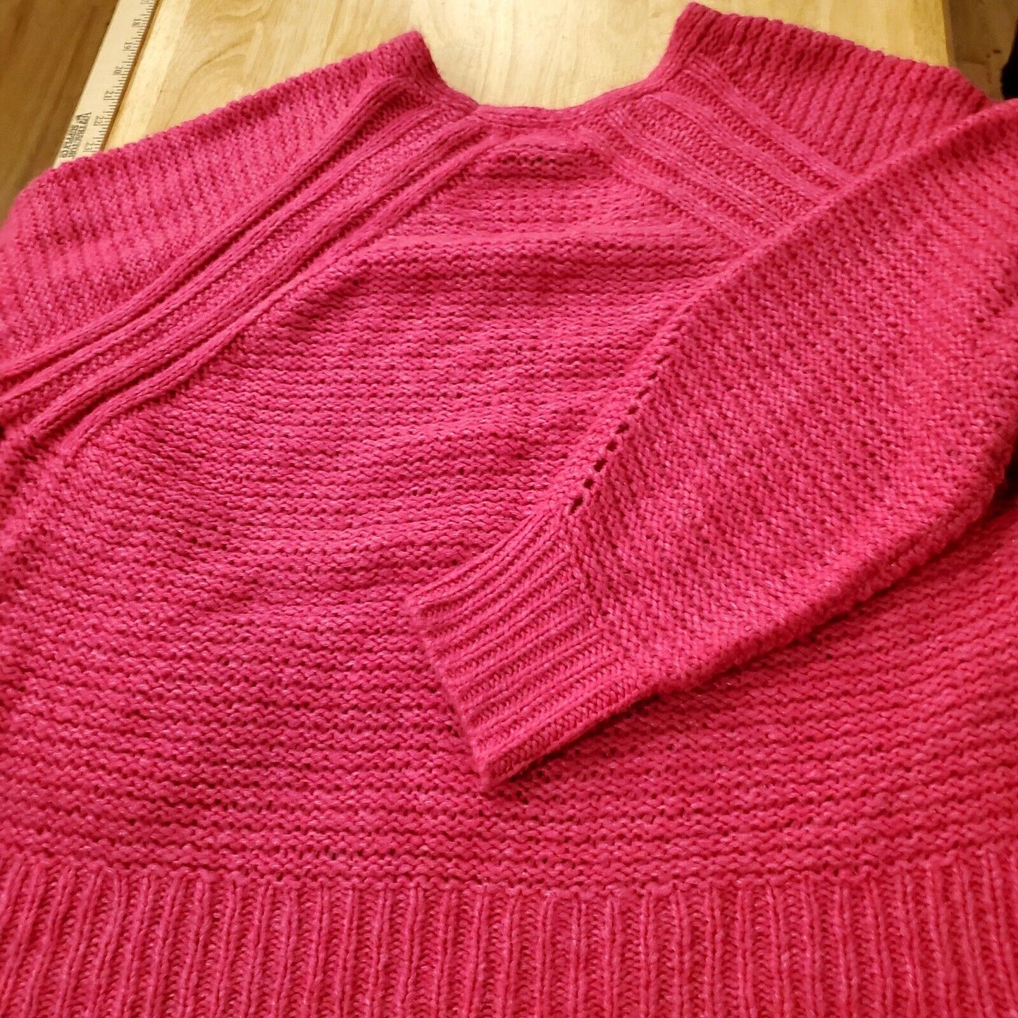 Fuscia Pink Universal Thread Acrylic Nylon Blend V Neck Sweater Large