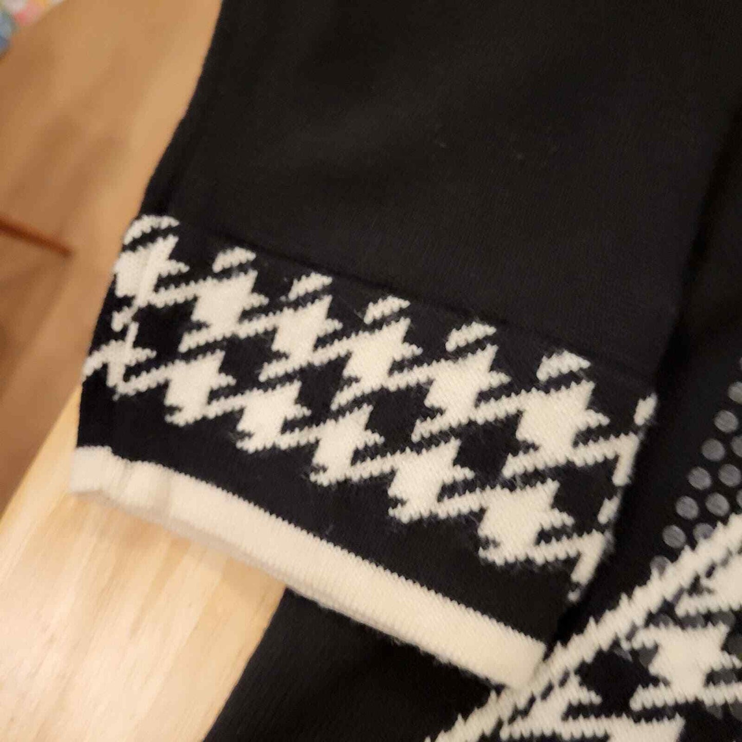 Stizzoli Made in Italy Wool Houndstooth Geometric Black and White Cardigan