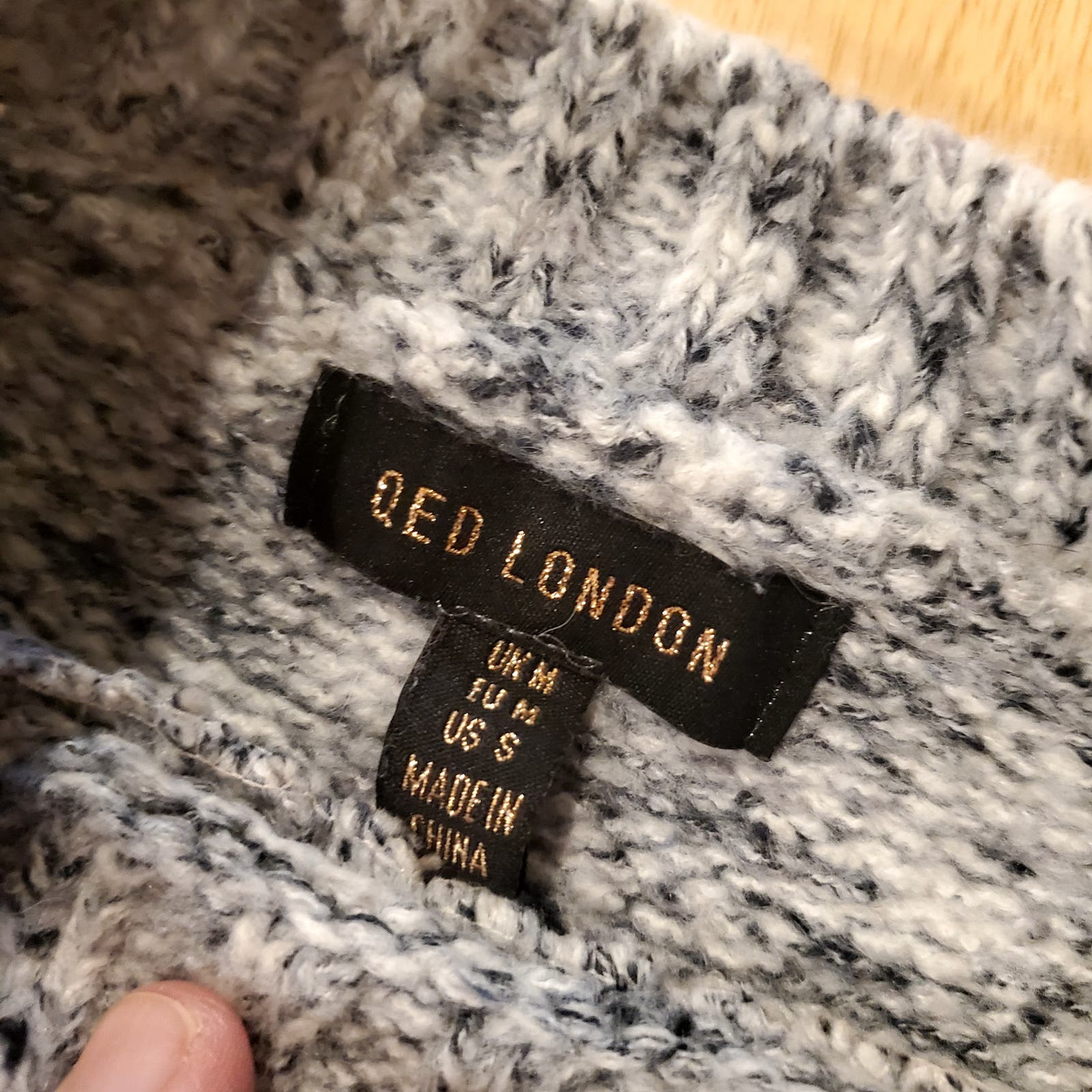 QED LONDON Stand Shoulder Crop Knit Small Grey 18" Pit-pit 18" Shoulder to pit
