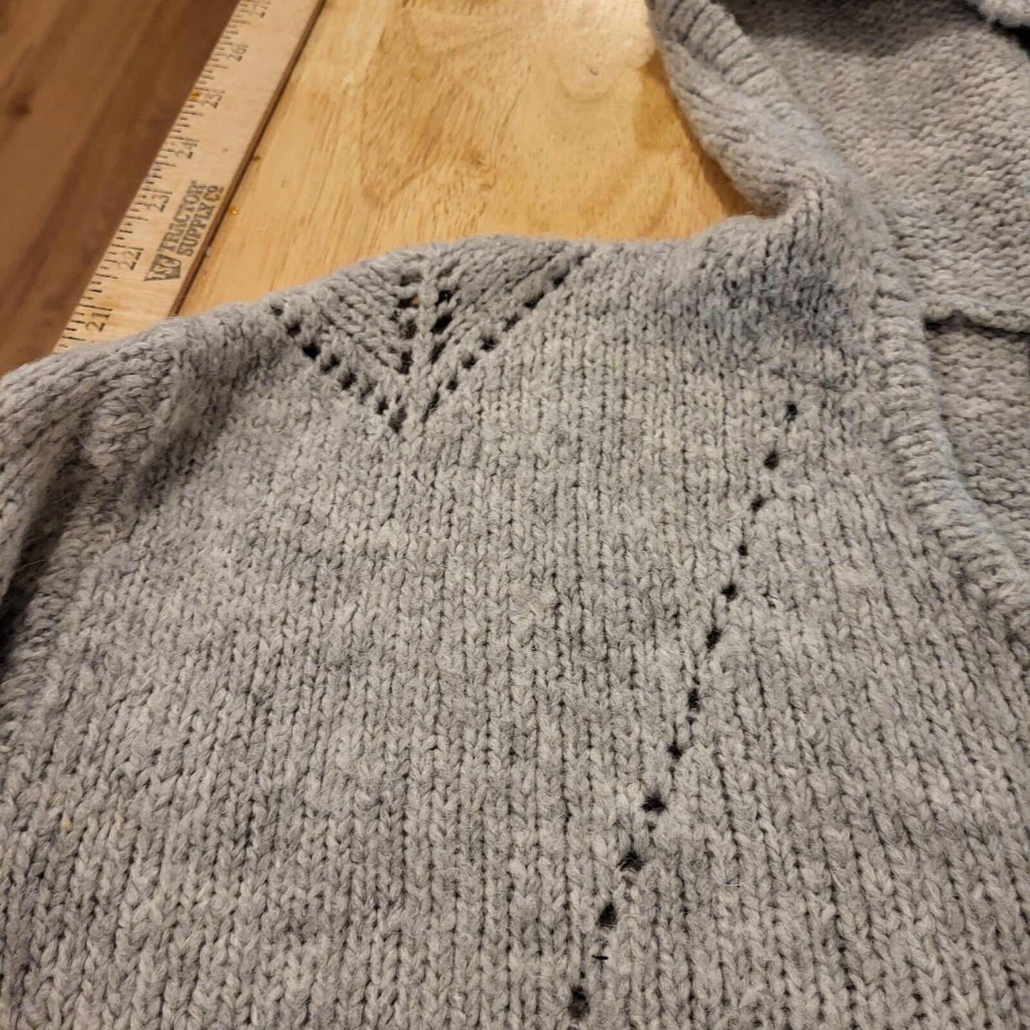 American Eagle Jegging Fit Small Gray Pullover Hooded Sweater Knit Detail