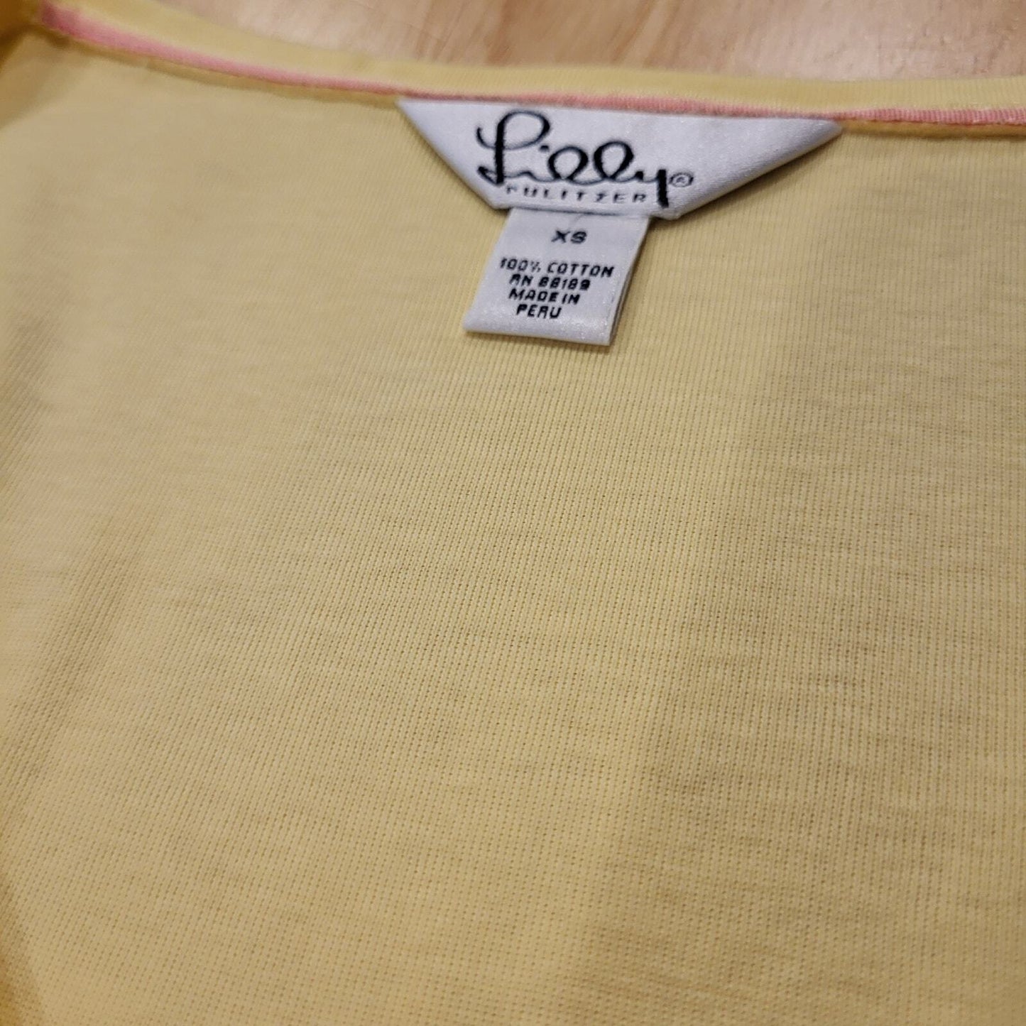 Lilly Pulitzer Basic T-shirt Butter Yellow 100% Cotton XS V-neck Cap Sleeve