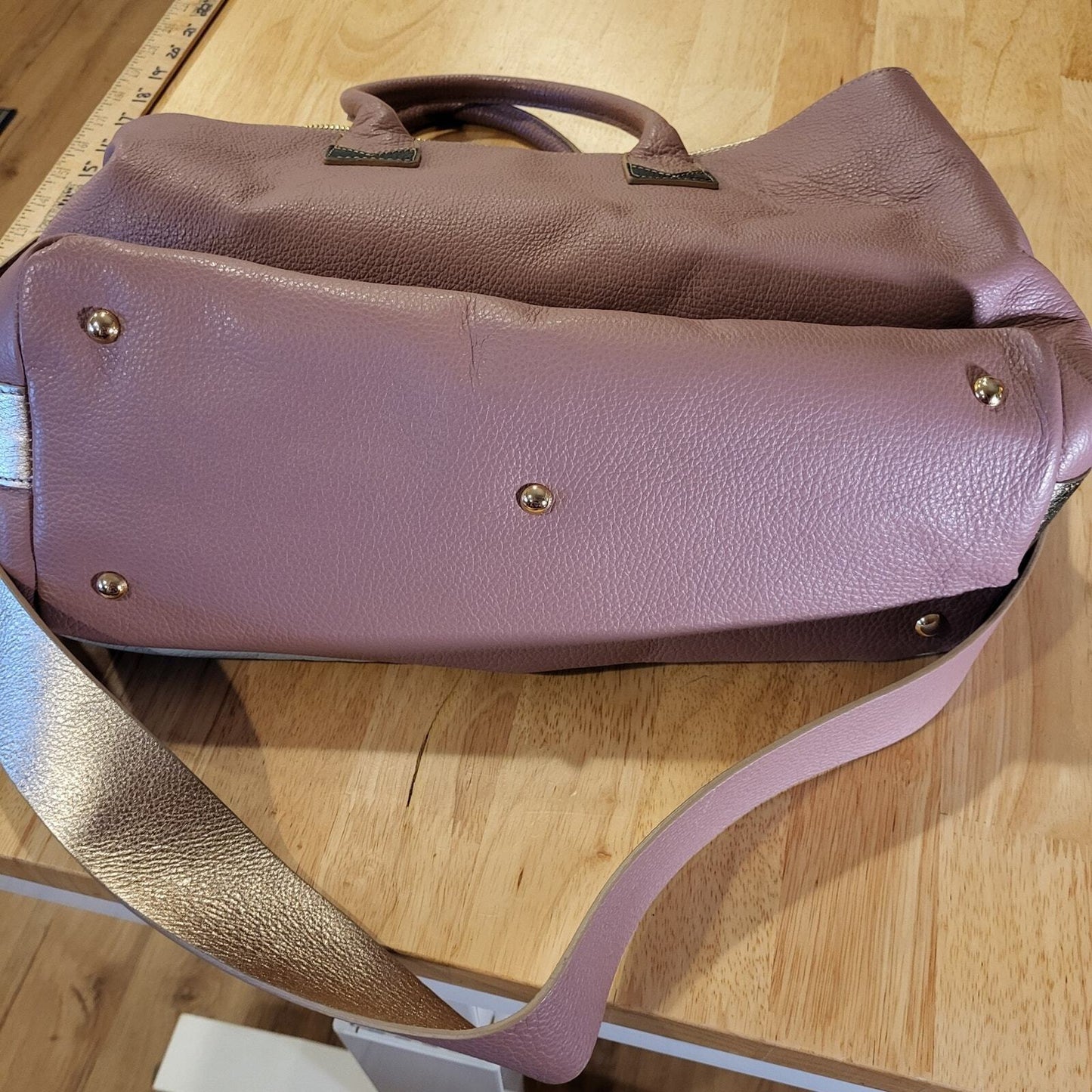 New! Vittoria Napoli Made in Italy Genuine Leather Pastel Metallic Shoulder 