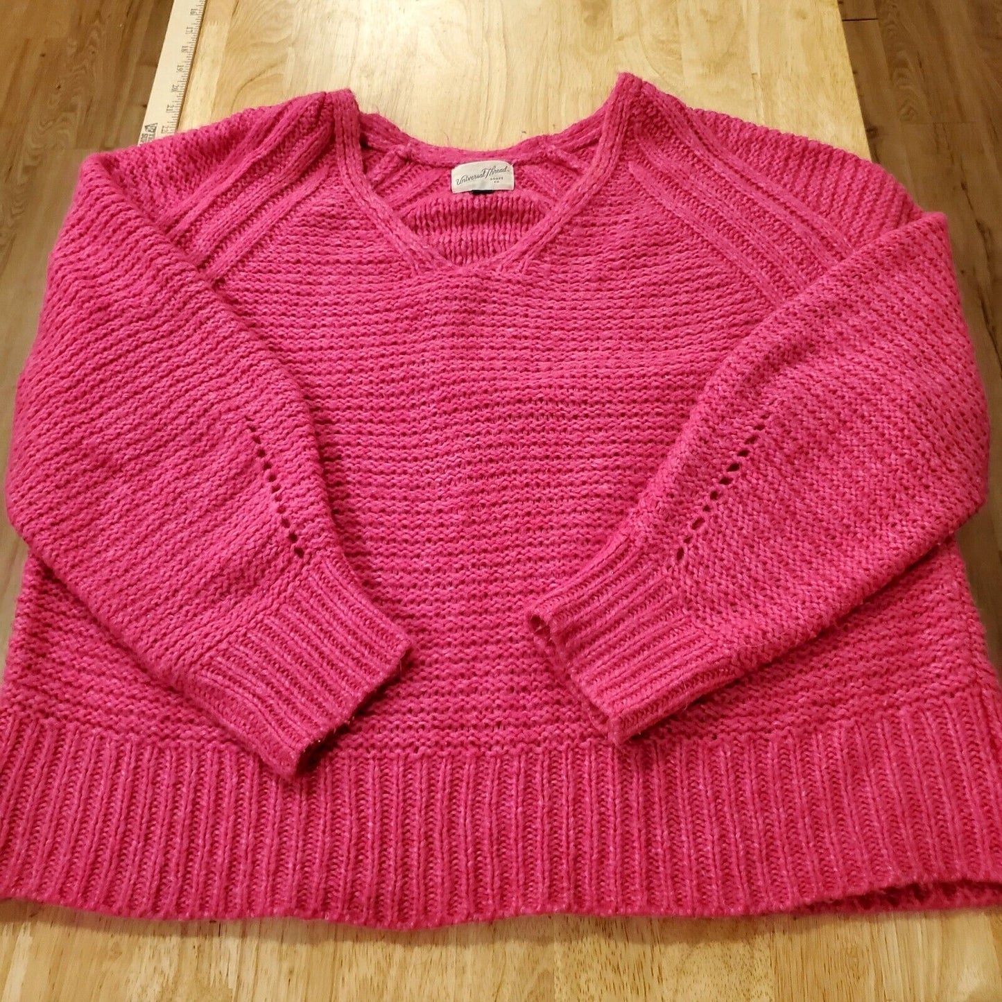 Fuscia Pink Universal Thread Acrylic Nylon Blend V Neck Sweater Large