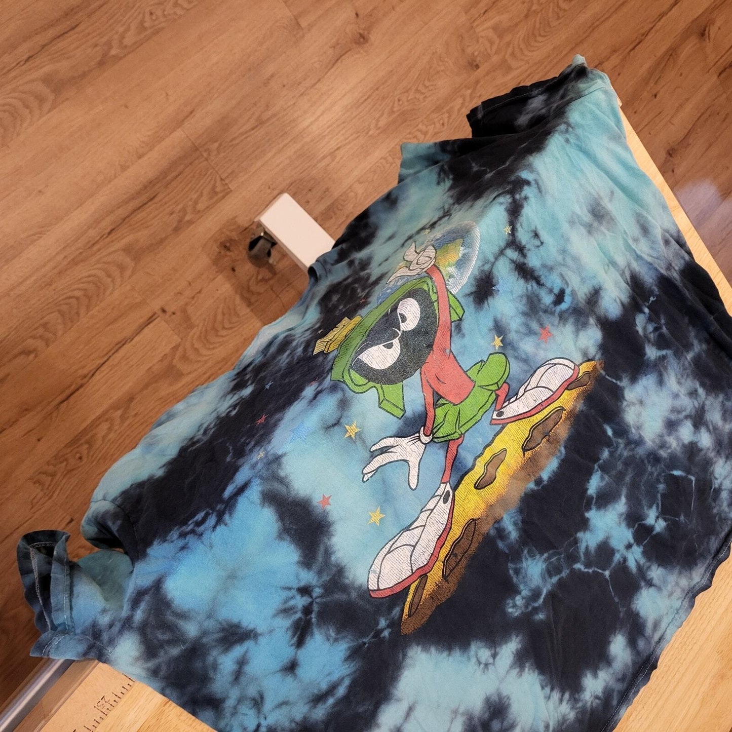 Vintage Tie Dyed Marvin The Martian Looney Toons TShirt XLarge 100% Cotton