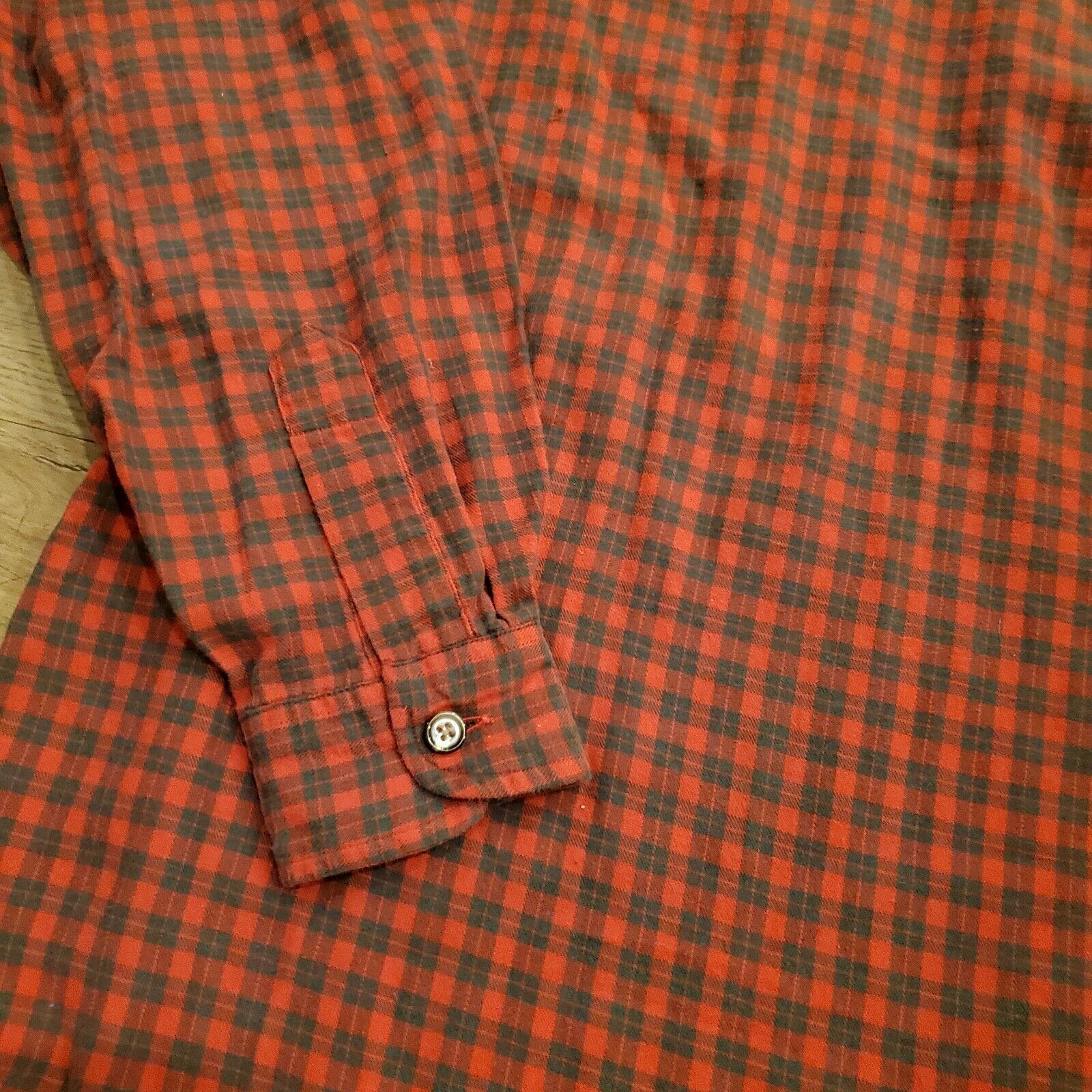 Vintage Ruff Hewn Red Plaid Flannel Shirt Button Yoke Detail Made in USA 12