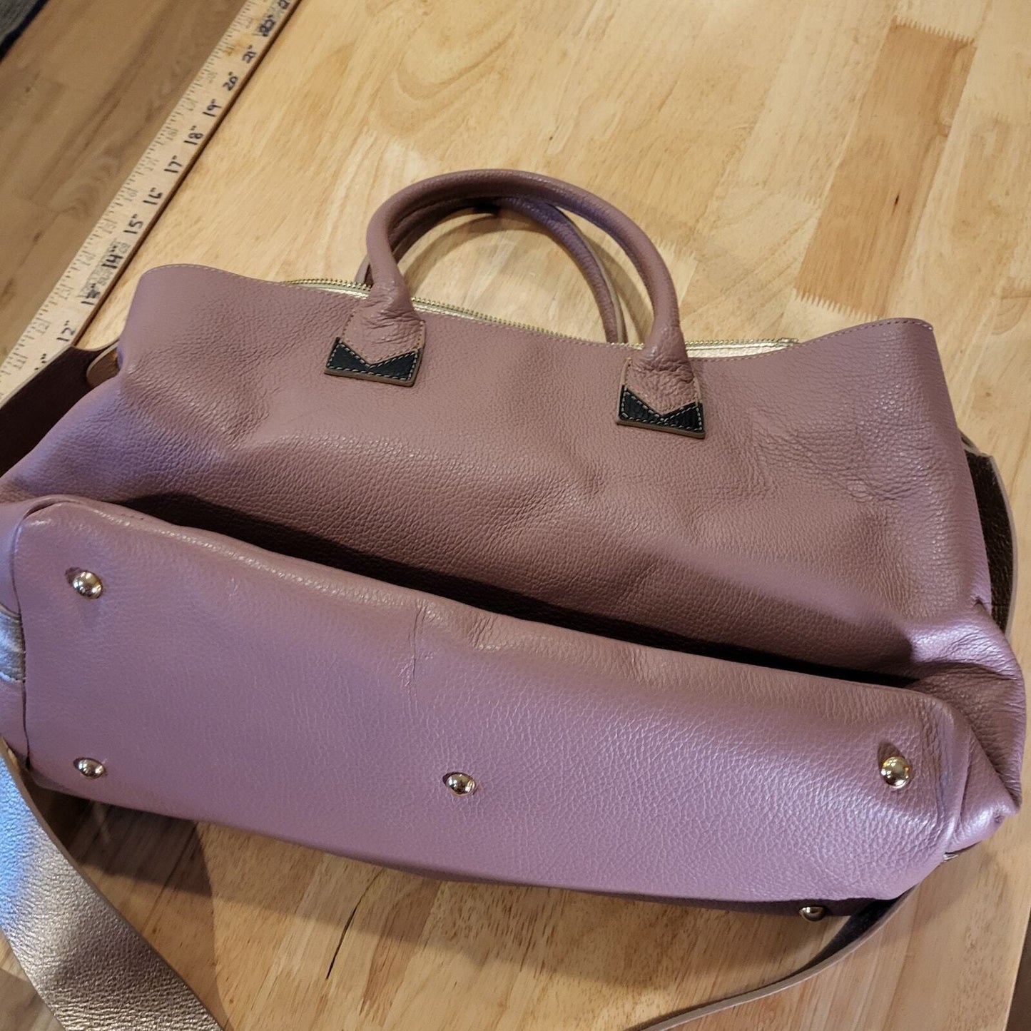 New! Vittoria Napoli Made in Italy Genuine Leather Pastel Metallic Shoulder 
