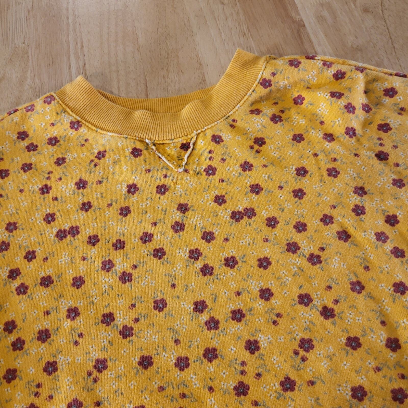 Colsie Yellow Cropped Fleece Floral Long Sleeve Sweatshirt Size Small