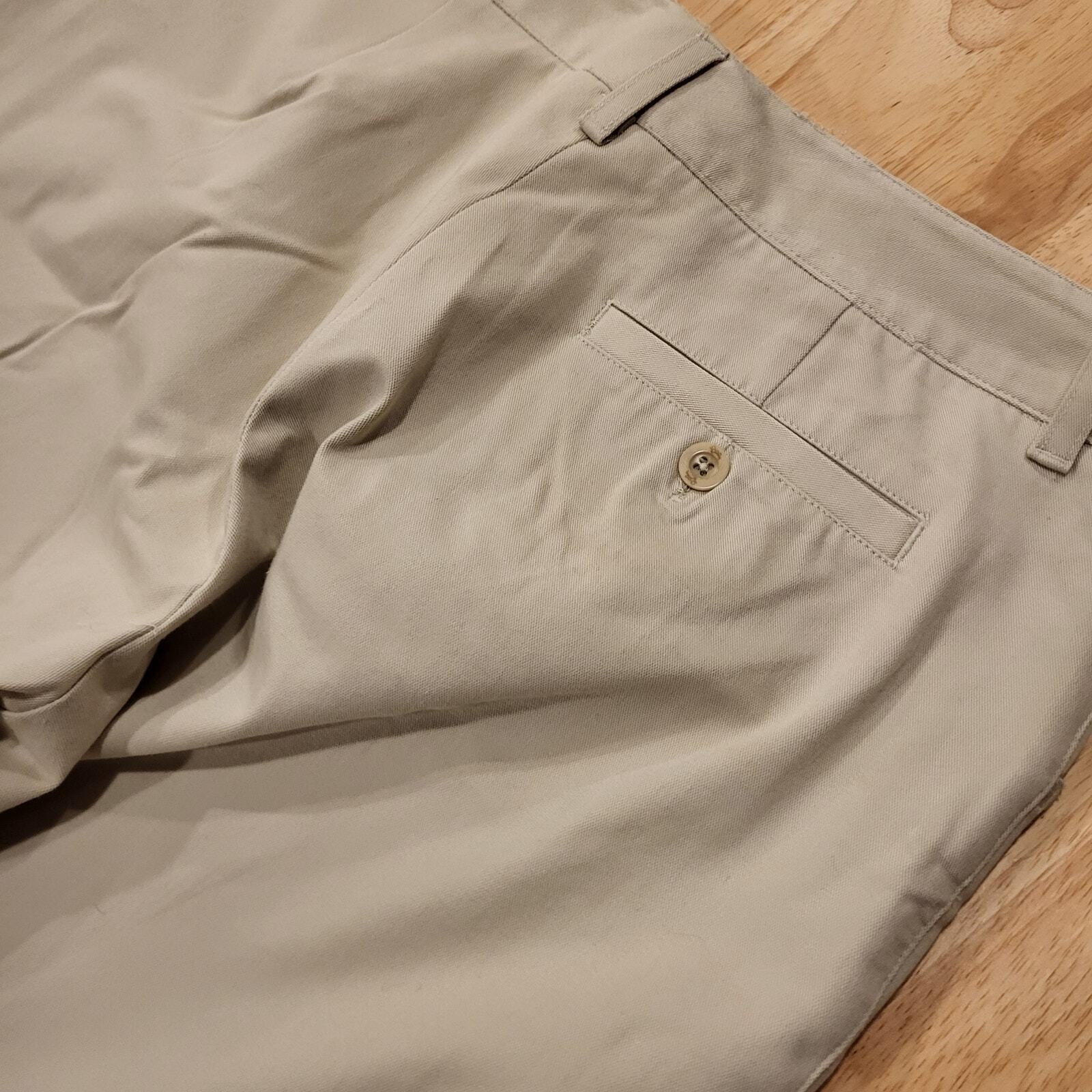 Lilly Pulitzer Size 8 Cotton Blend Khaki 32" Waist Cropped