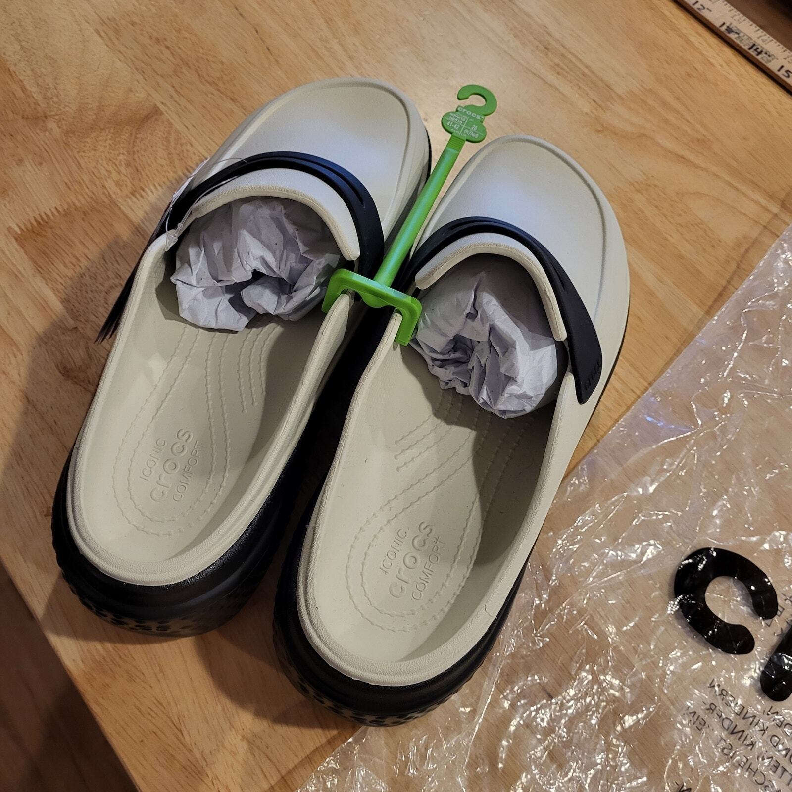 NWT Crocs Stomp Loafers Platform Black & White women's 10