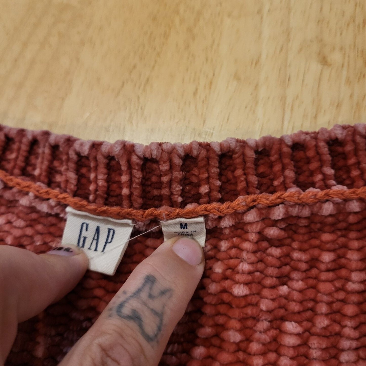 Dusty Rose Gap pink chenille sweater gently worn elbows size medium