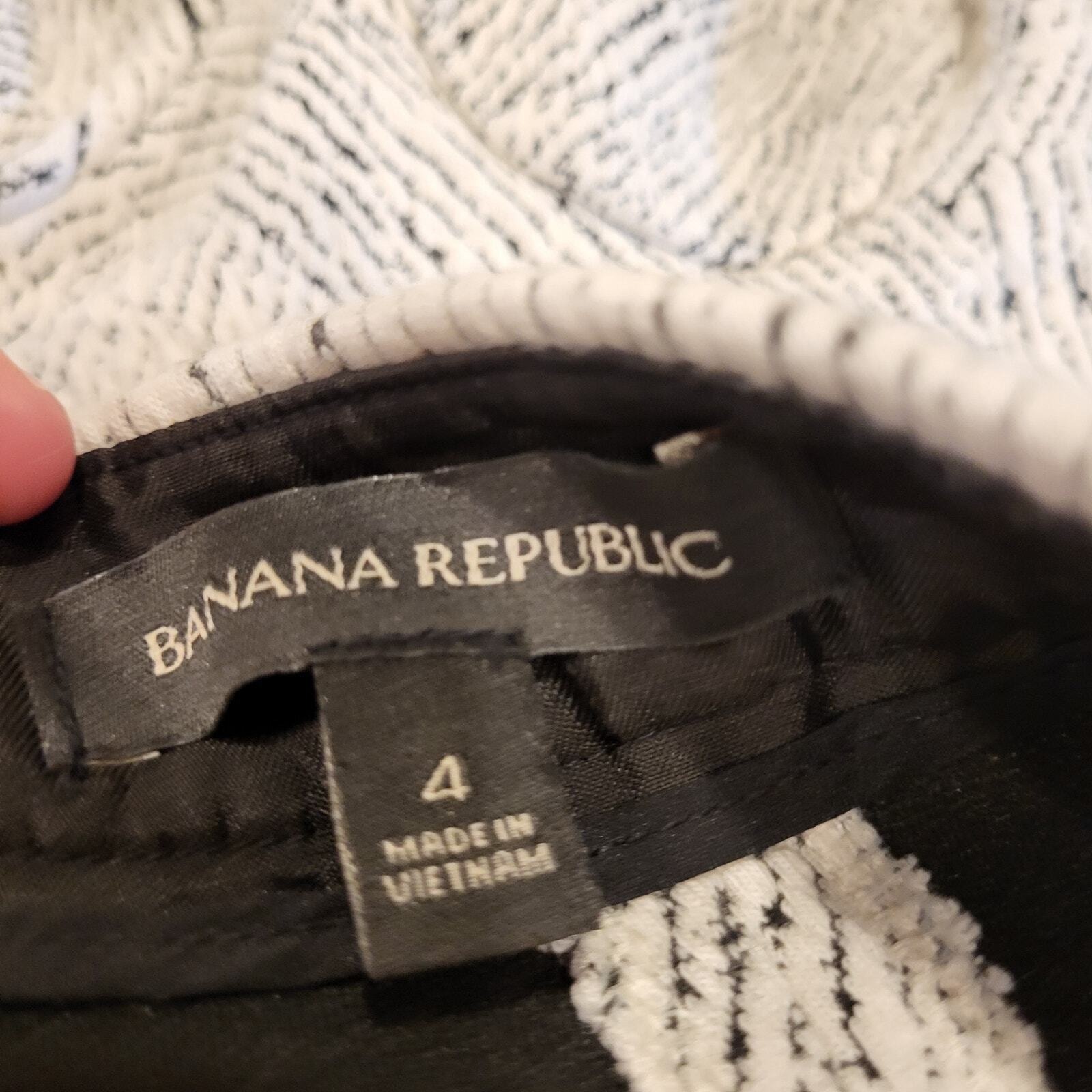 Size 4 Banana Republic Grey Mini Skirt Cotton Blend Invisible Zipper