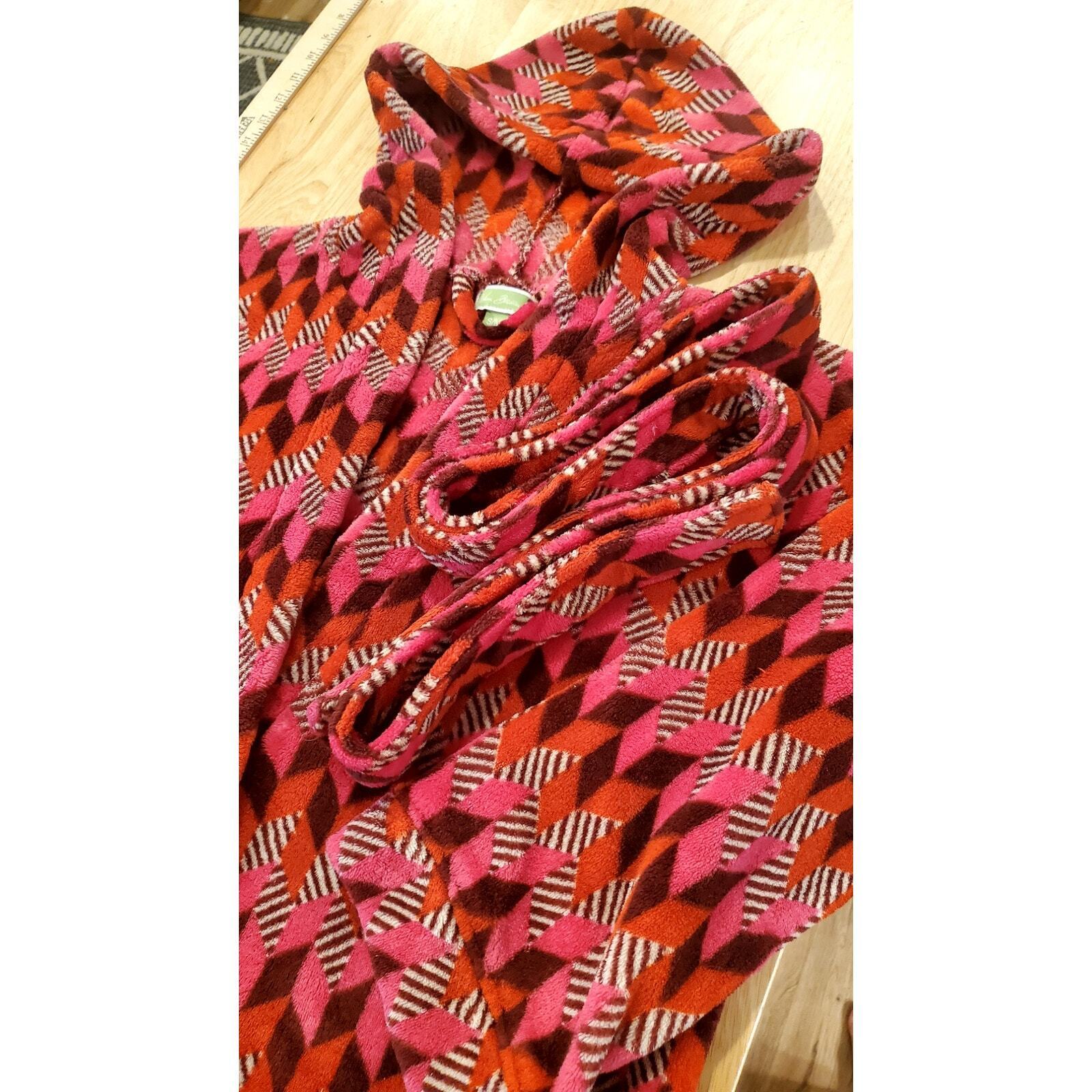 Vera Bradley Geometric Print Fleece Short Robe Pink & Red Soft