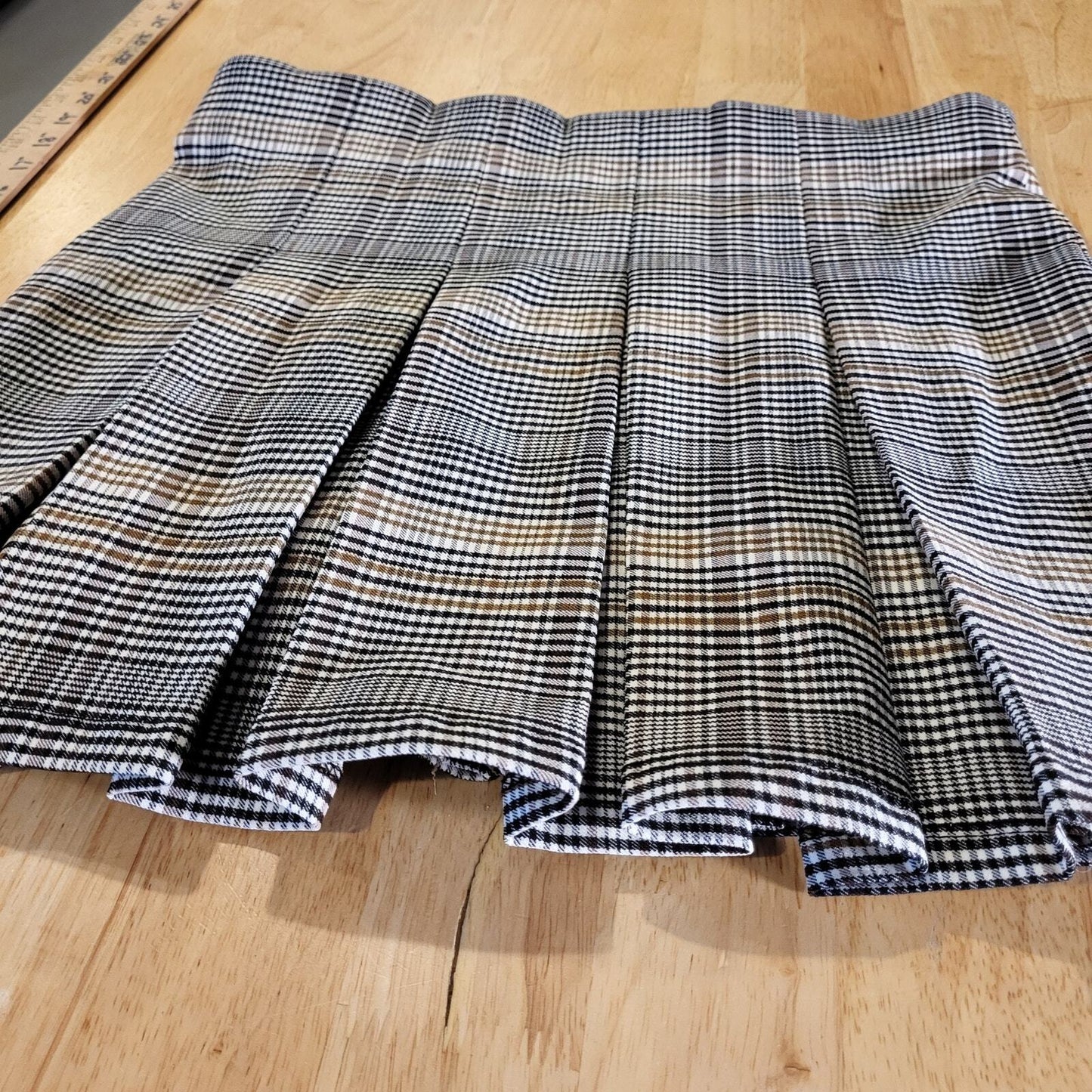 Shinestar Plaid Pleated Black & Brown Mini Skirt Large 20" Waist Elastic 