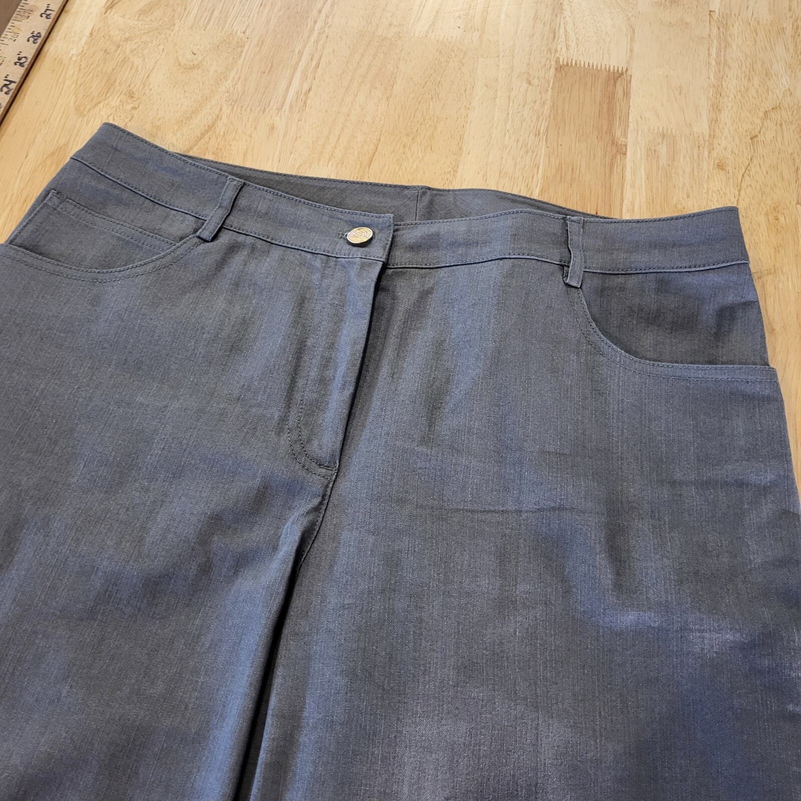 St. John size 12 Gray Wide Leg Flat Front Pants 30" Inseam 13" Rise 34" Waist 