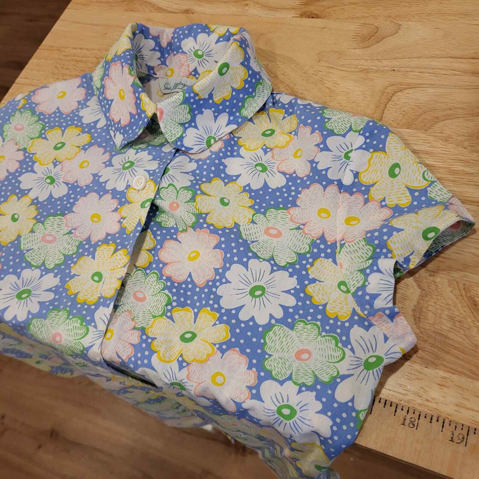 Vintage floral blue background Peter Pan collar button front top