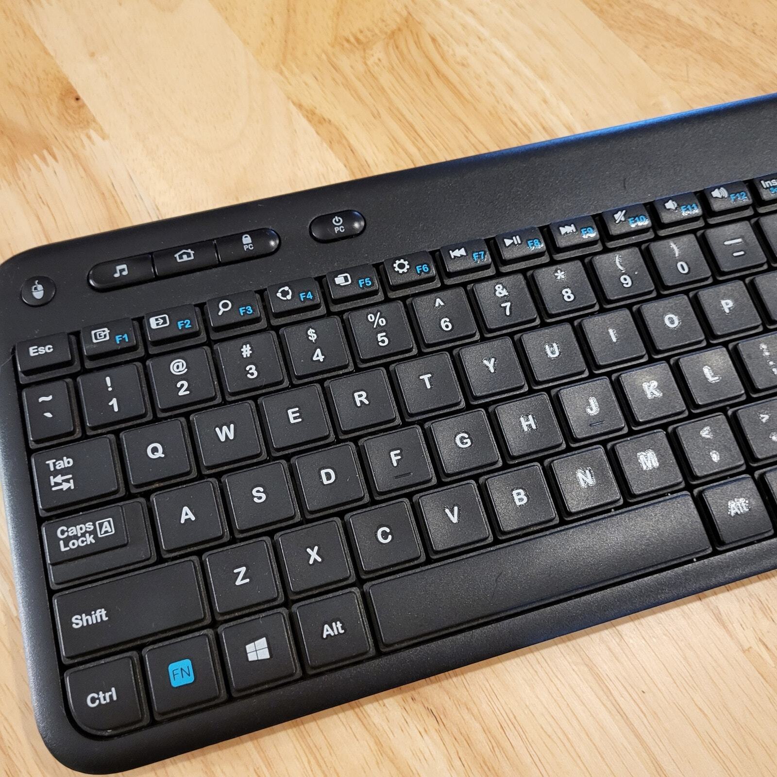 Logitech Wireless Touch Keyboard K400 with Built-In Multi-Touch Touchpad
