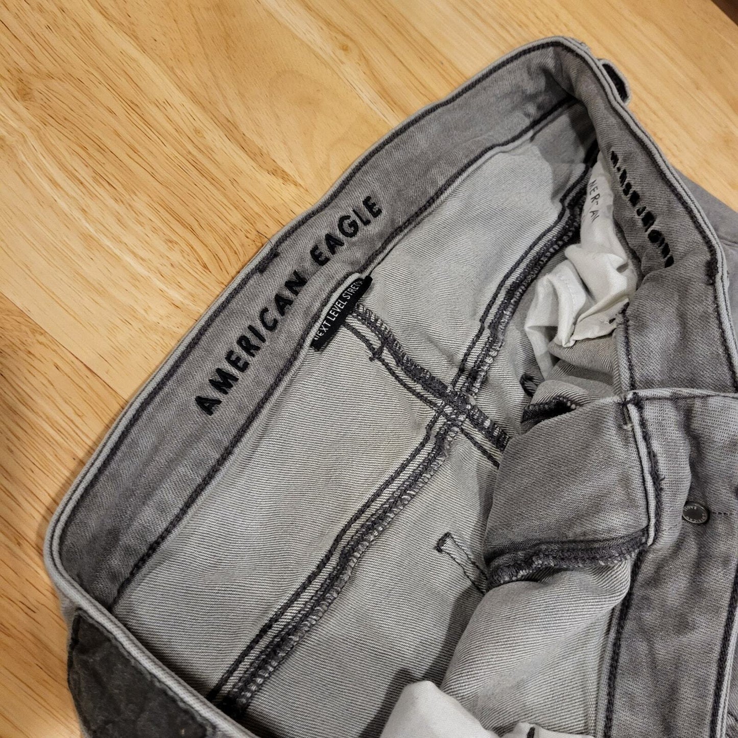 American Eagle Gray High Rise Jeggings 12 Long Distressed 41" Long 