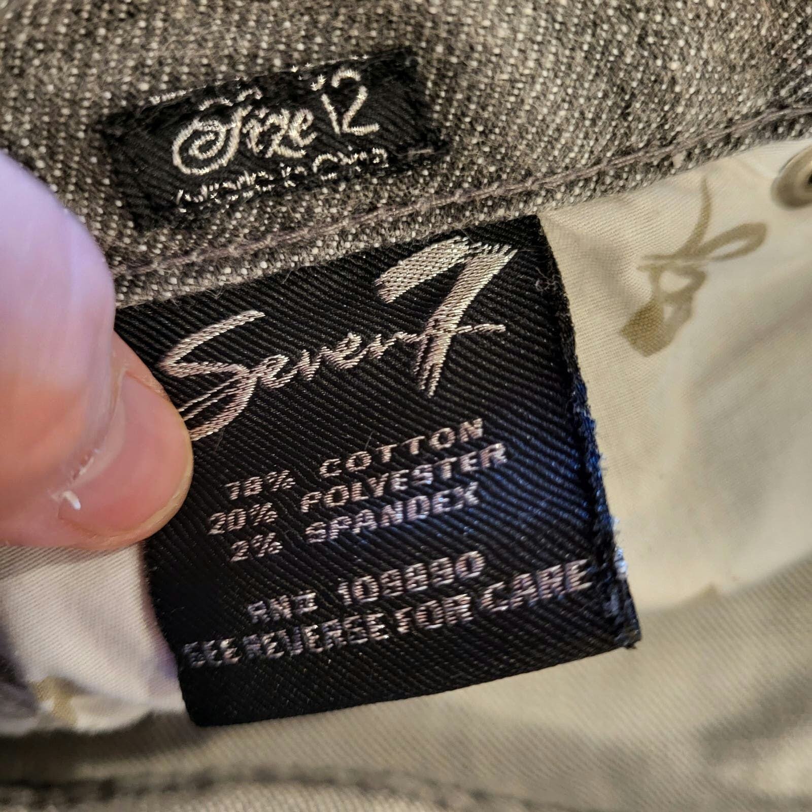 Seven7 Jeans Gray size 12 Emboss Logo Straight Leg 32" Waist 30" Inseam Stretch