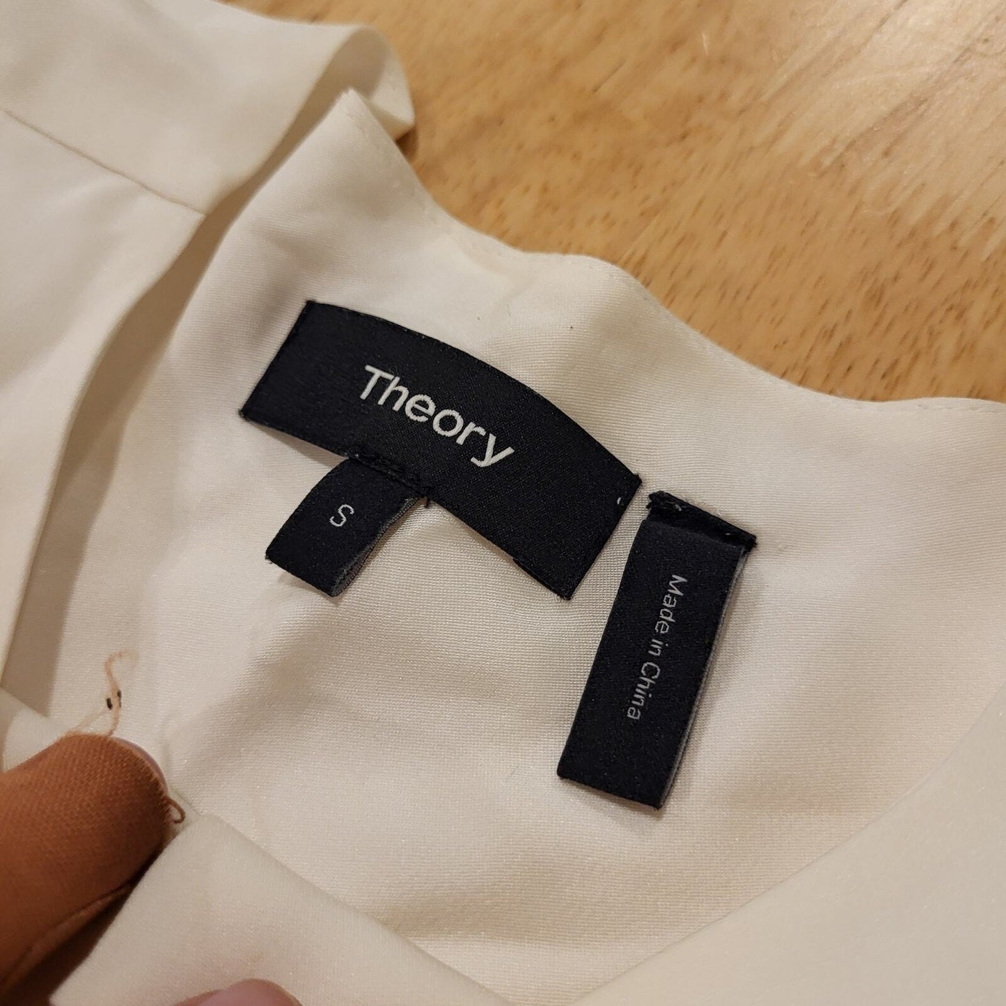 Theory 100% Silk Cream  Ruffle Sleeveless Blouse 