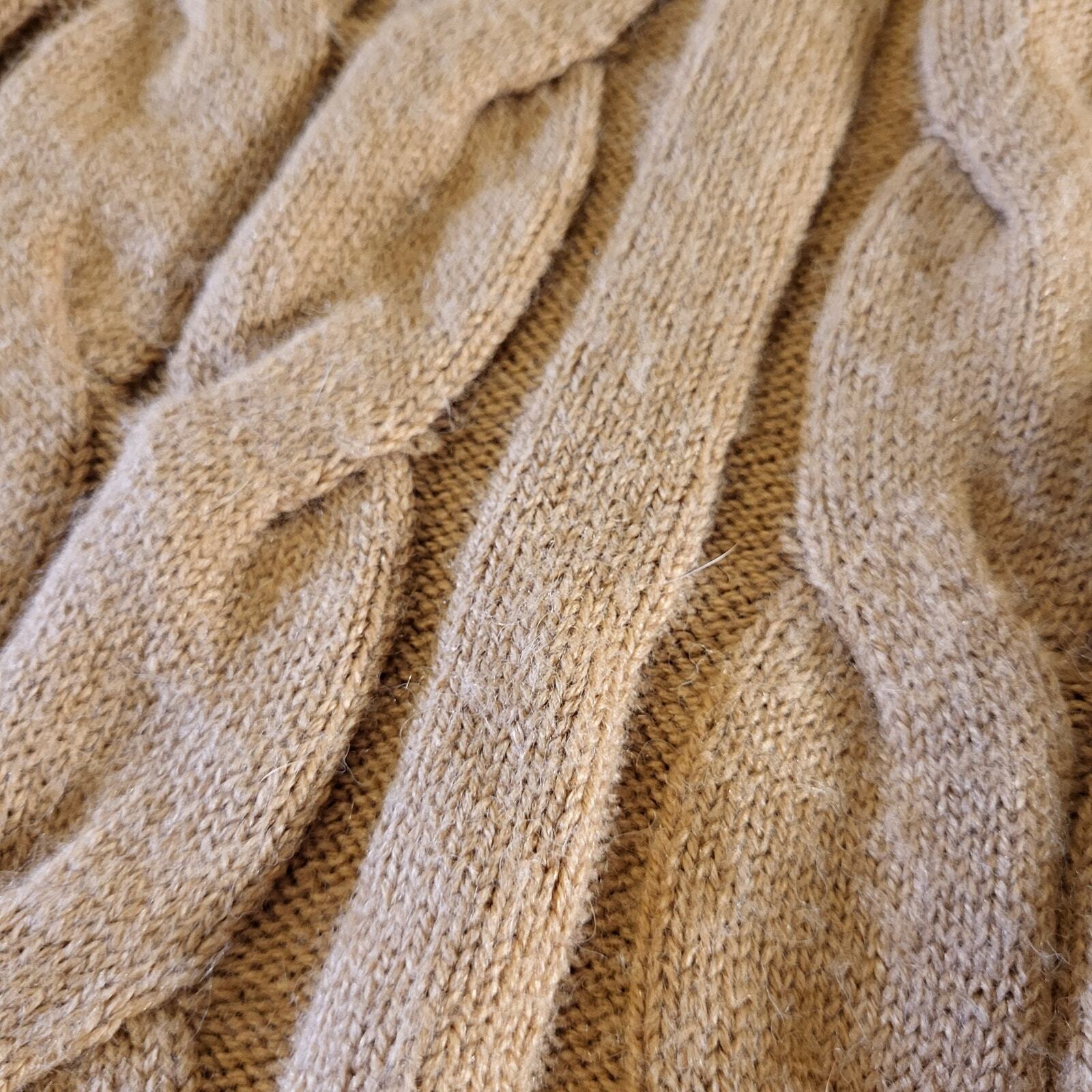 Brown Cable Knit Banana Republic Sweater XS  Crew Neck 