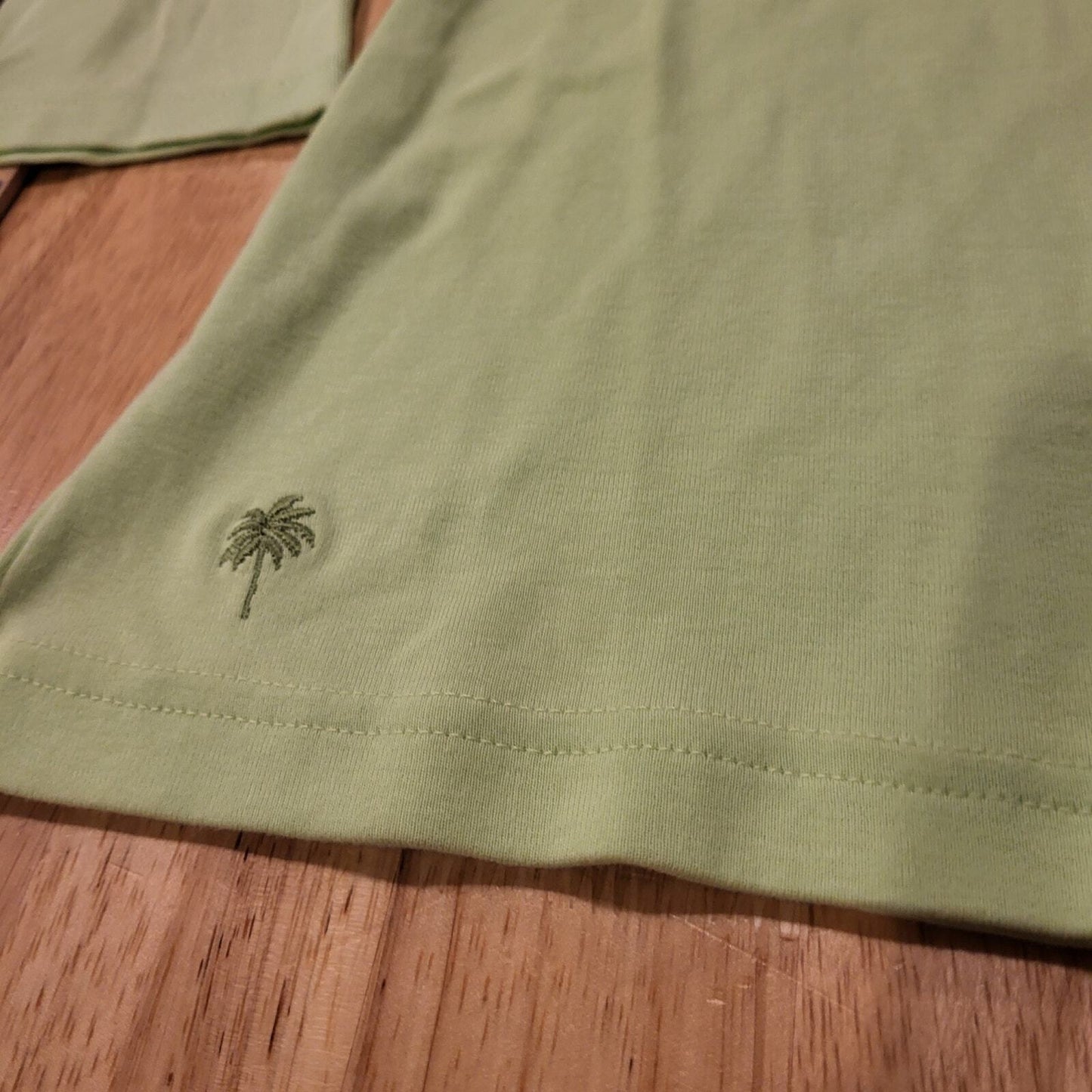 Pastel lime green Lilly Pulitzer 3/4 sleeve round neck t-shirt 100% cotton small