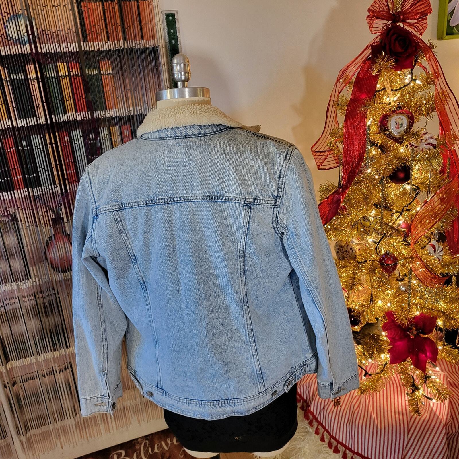 Old Navy Shearling Lined Denim Jean Jacket Size Large 