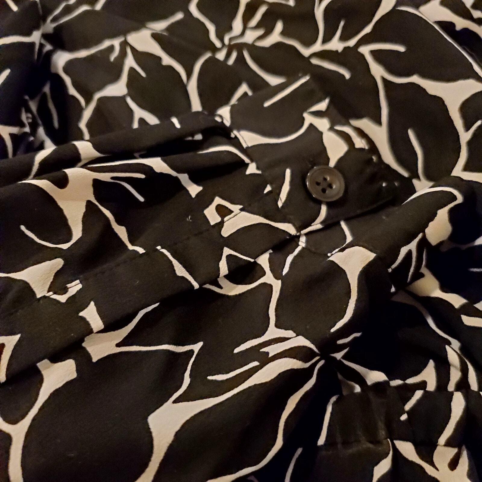 Ann Taylor Loft Black & White Abstract Romper Long Sleeve Shorts  Size 6 