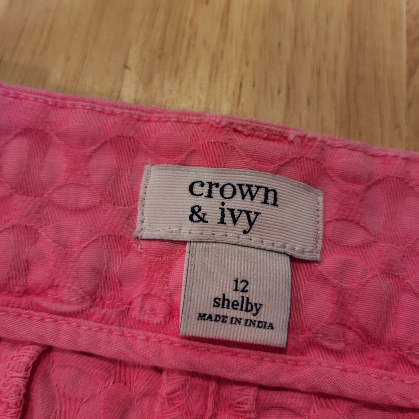 NWT Pink Crown & Ivy Scalloped Edge Shorts Textured Cotton Size 12
