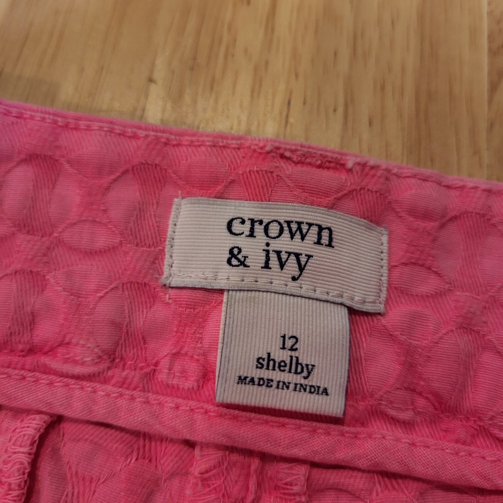NWT Pink Crown & Ivy Scalloped Edge Shorts Textured Cotton Size 12