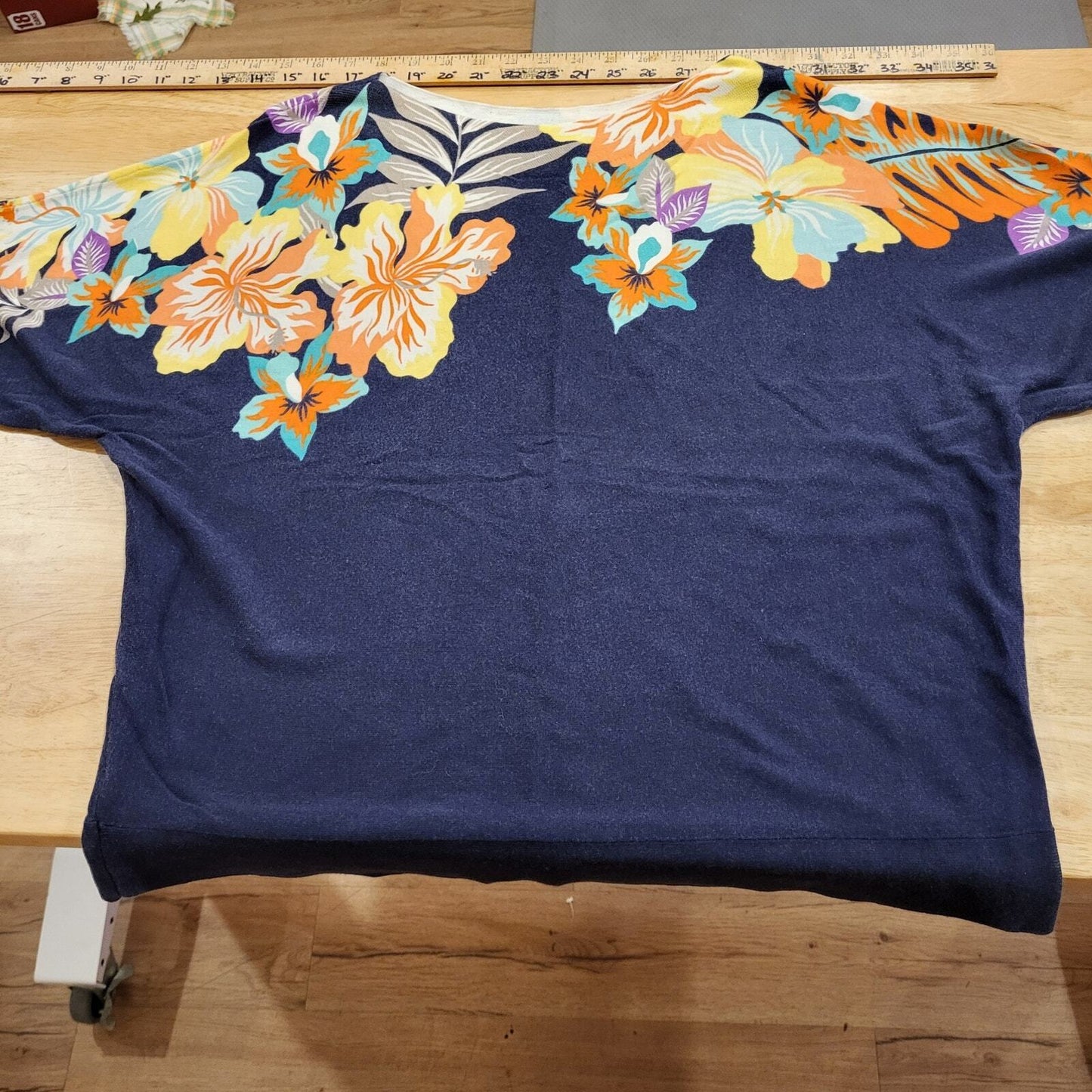 Talbots extra large 60% cotton 40% rayon Floral sweater knit Floral blue 23" P2P